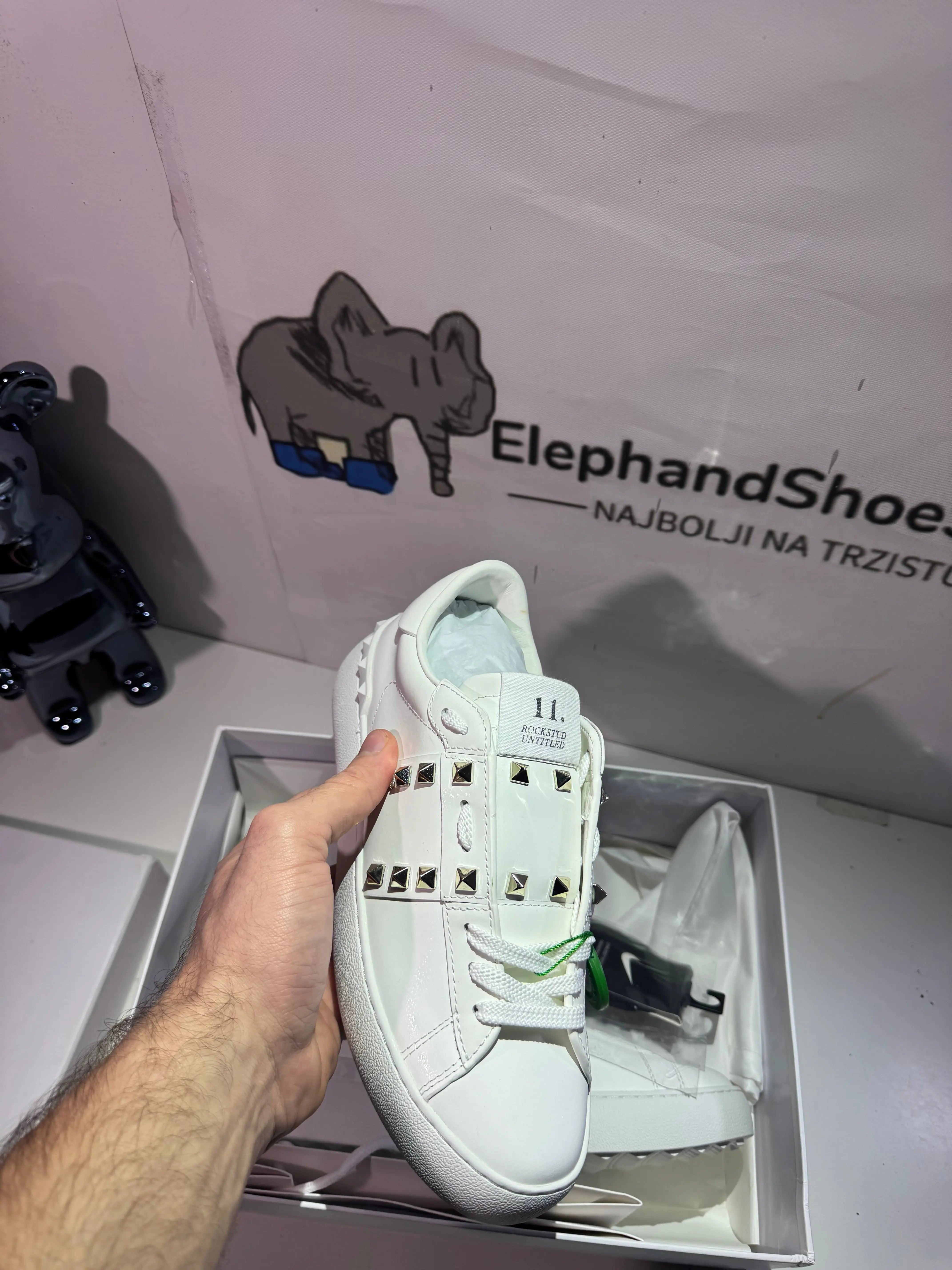 jordan features shoes