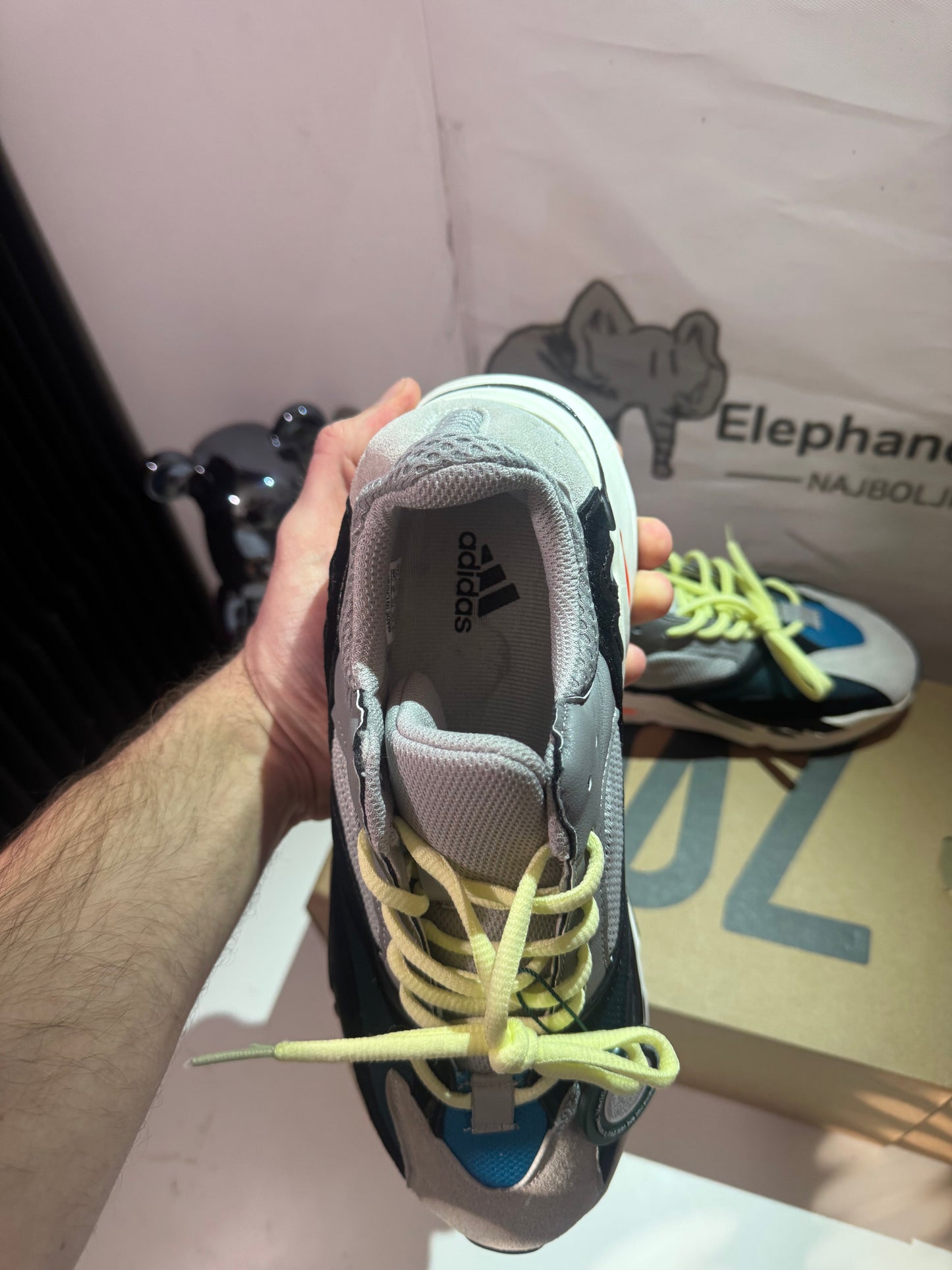 Yeezy 700   (Odmah dostupne) br 40 Elephand.shoes