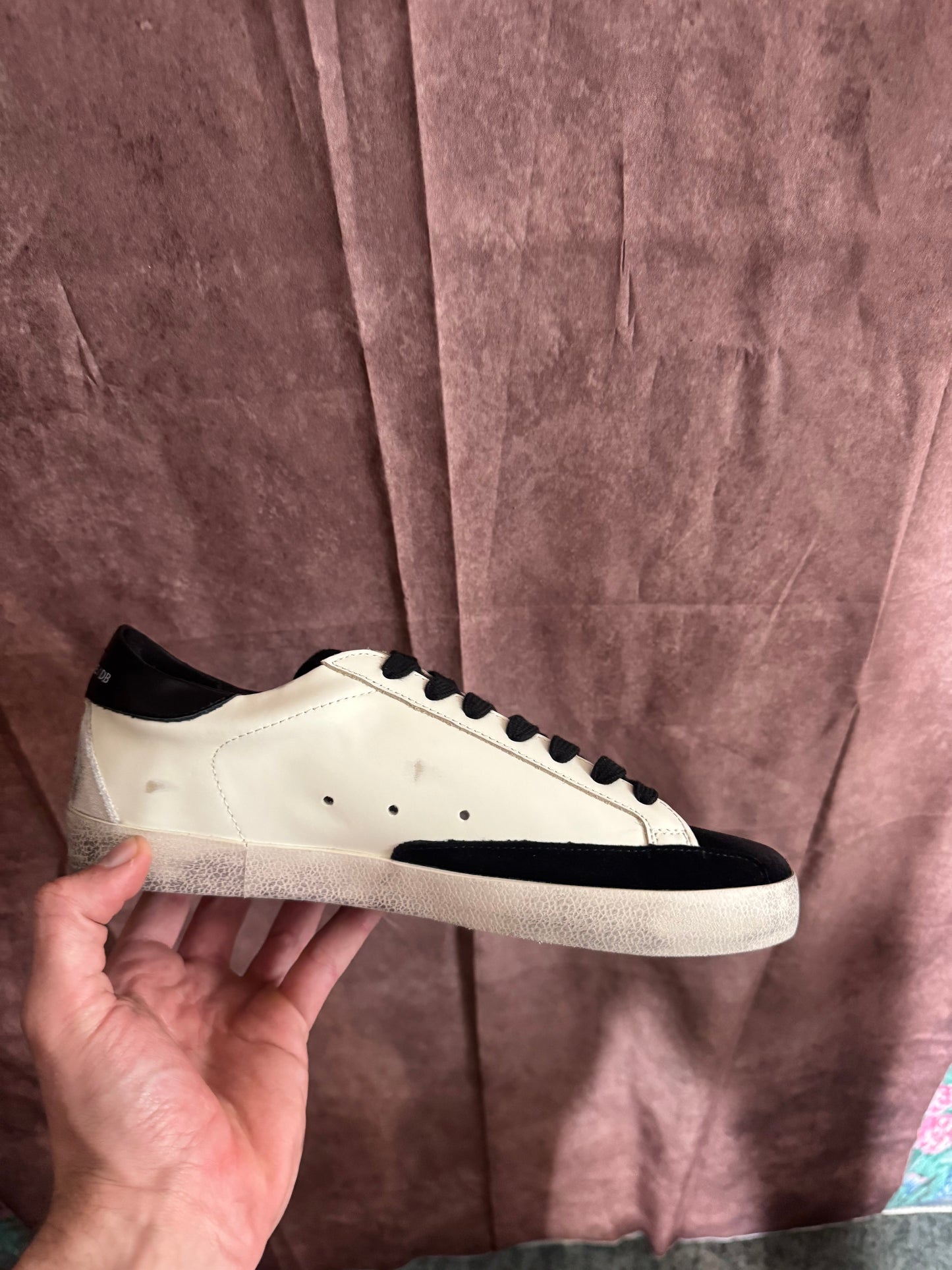 (CGolden Goose Black/White  (Odmah dostupne) br 42 Elephand.shoes