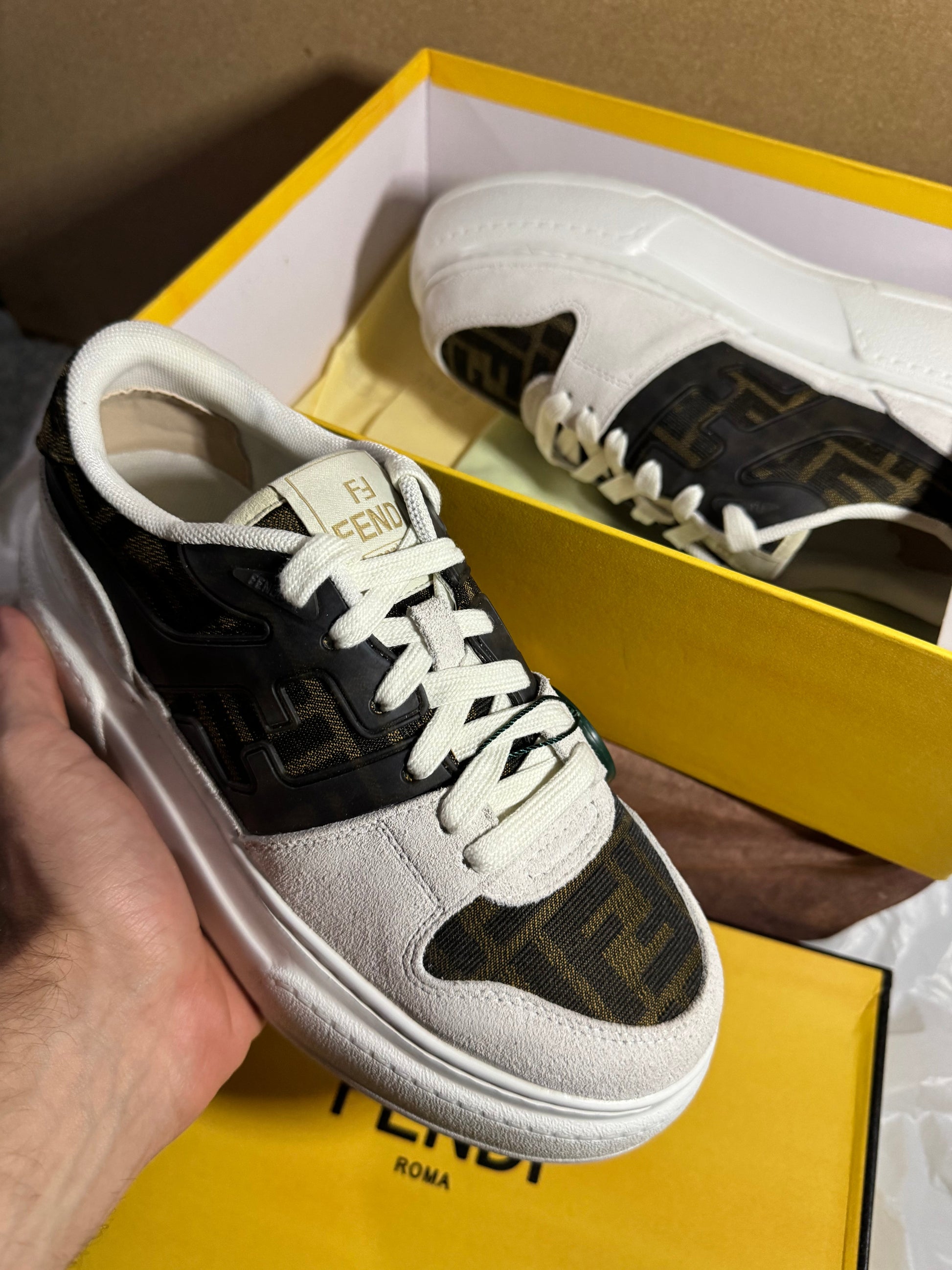 Fendi trainers (Odmah dostupne) br 39 Elephand.shoes