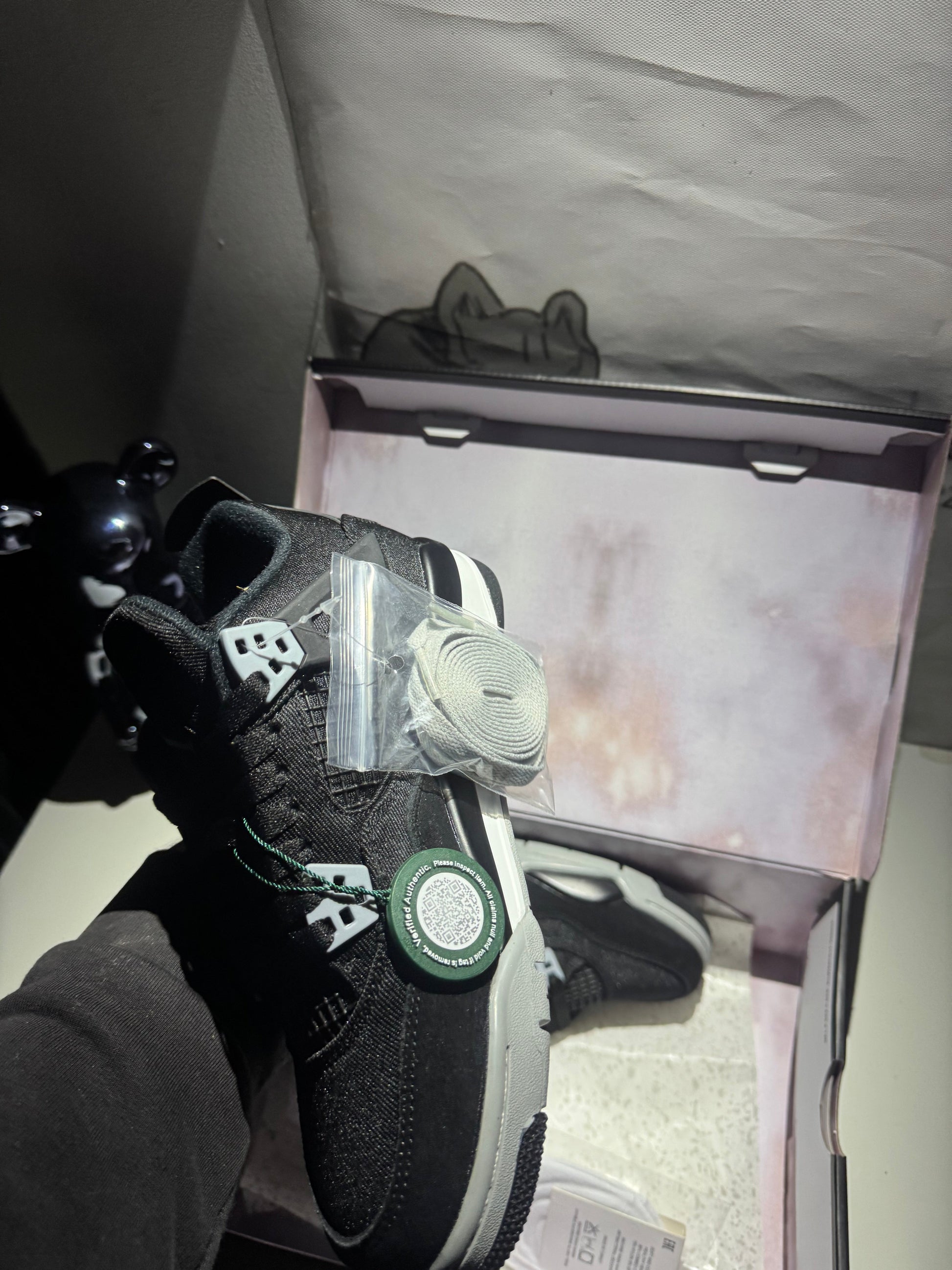 Jordan 4 Core Black (Odmah Dostupne) br 38 Elephand.shoes