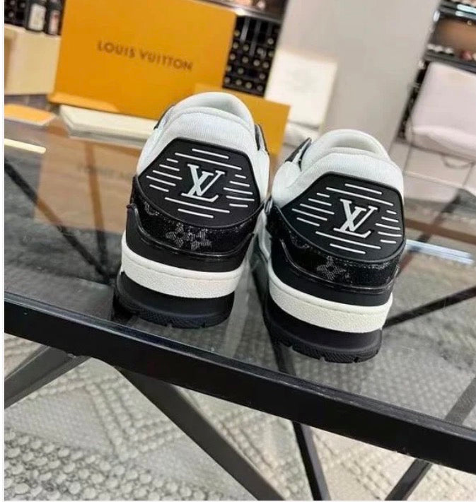 Louis Vuitton Black Low Elephand.shoes