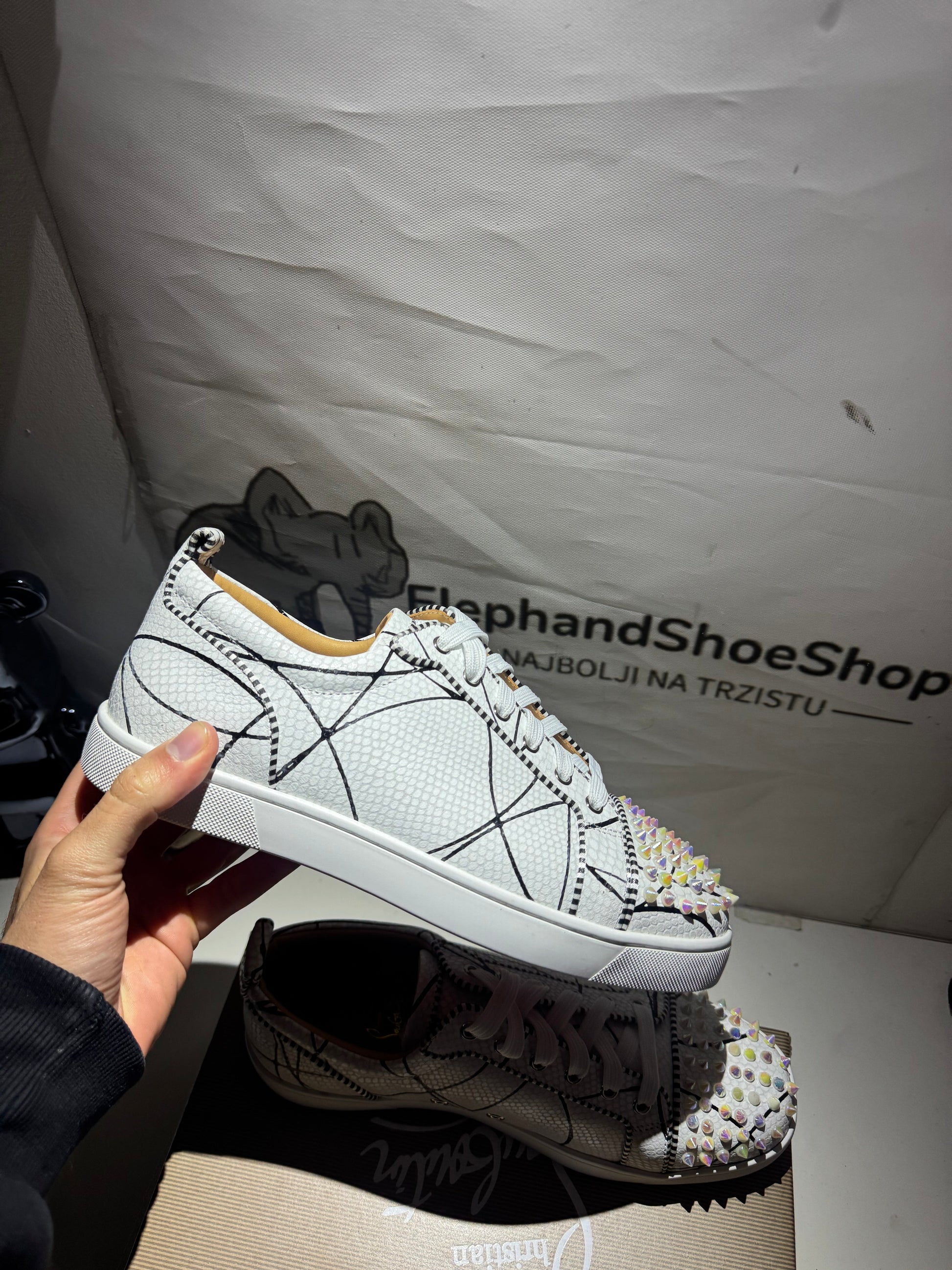 Louboutin White(Odmah Dostupne) br 44 Elephand.shoes