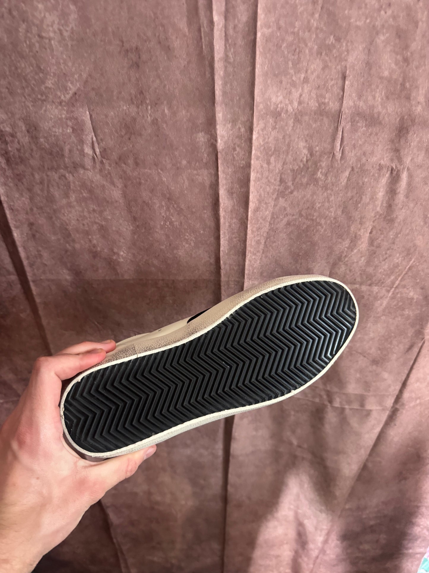 (CGolden Goose Black/White  (Odmah dostupne) br 42 Elephand.shoes