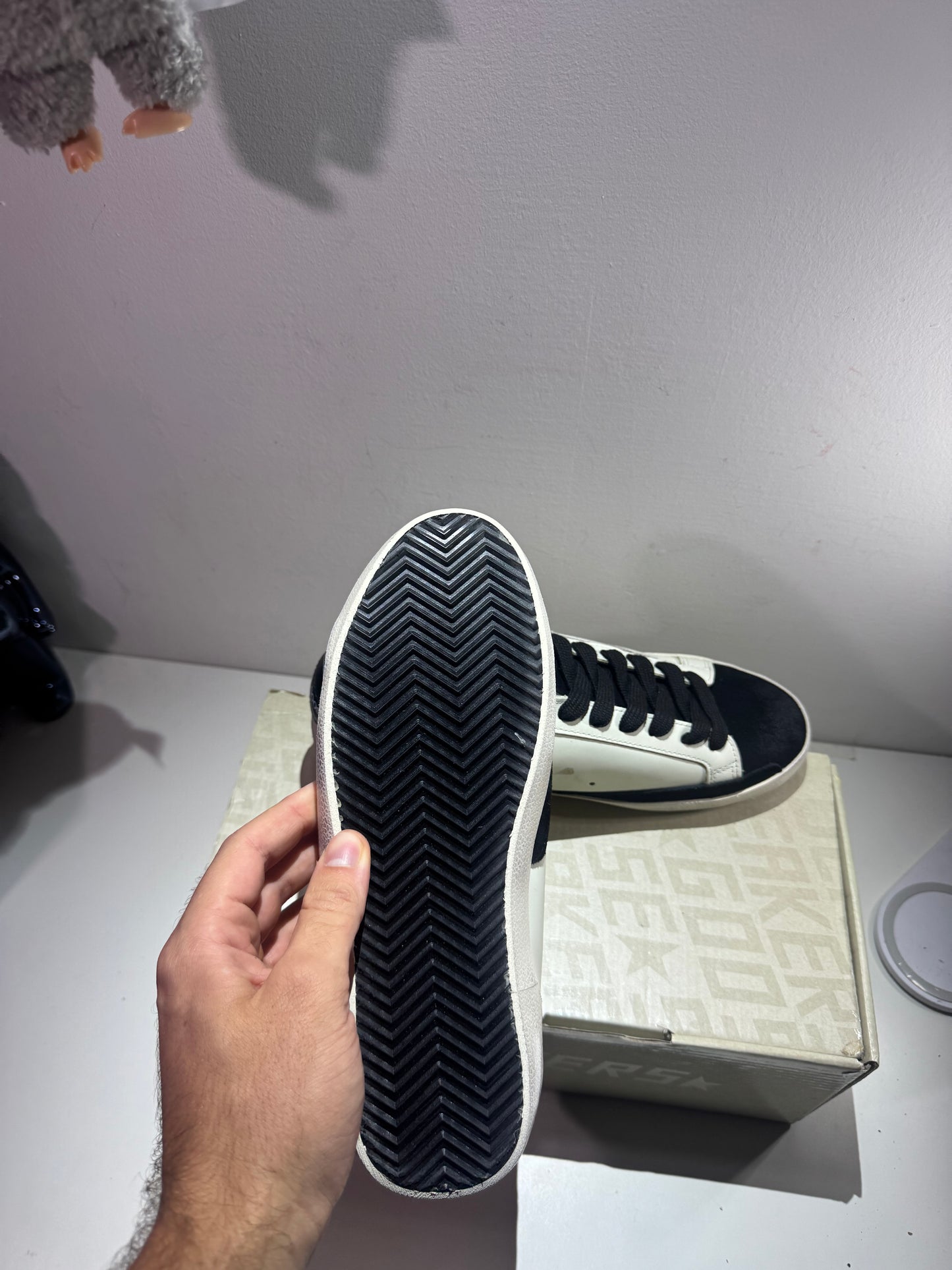 Golden Goose Black/White (Available now) size 42