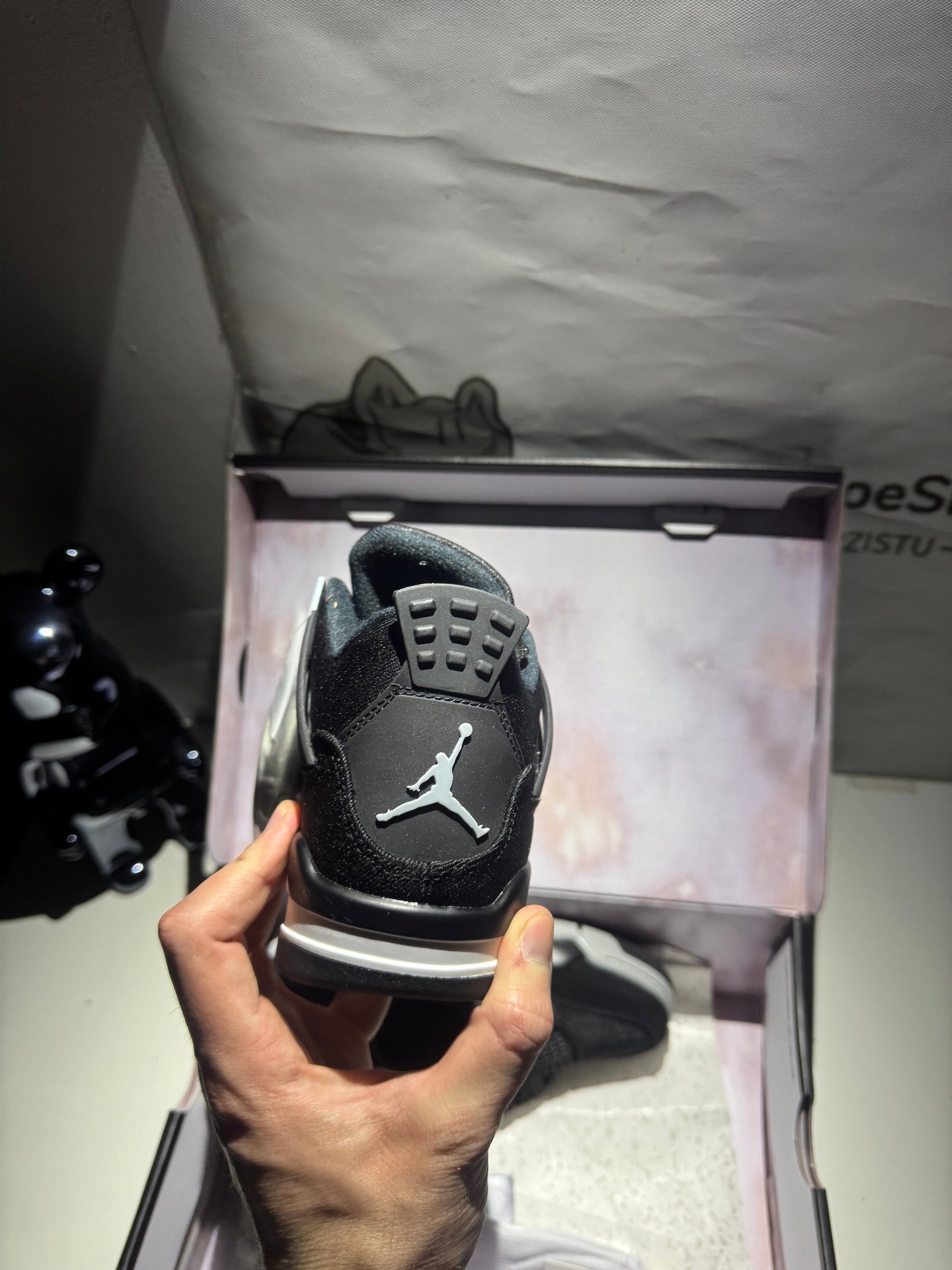 Jordan 4 Core Black (Odmah Dostupne) br 38 Elephand.shoes