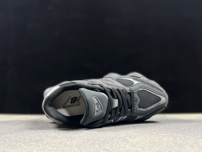 New Balance Black Elephand.shoes