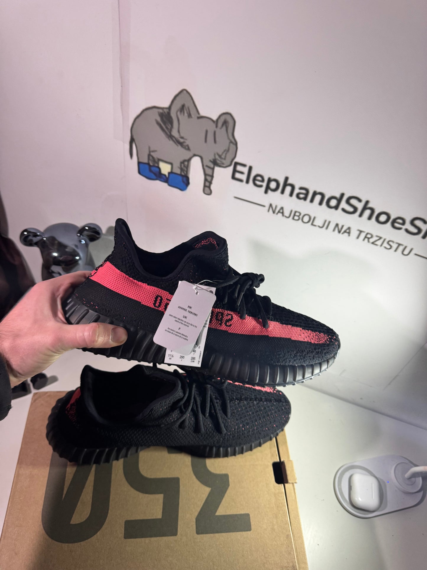 Yeezy Core Black (Odmah dostupne) br 46