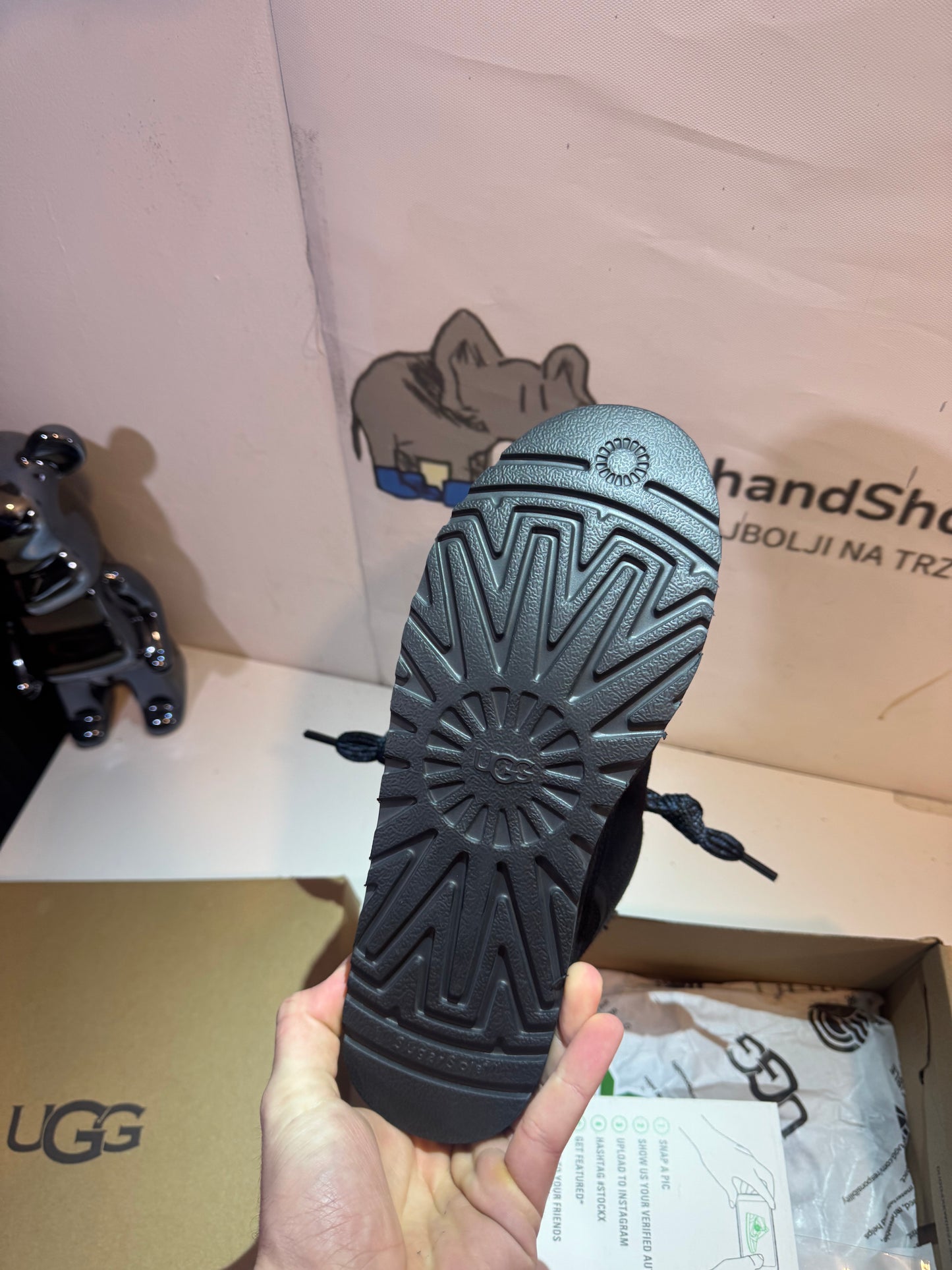 UGG Lowmel Black (Odmah dostupne) br 40