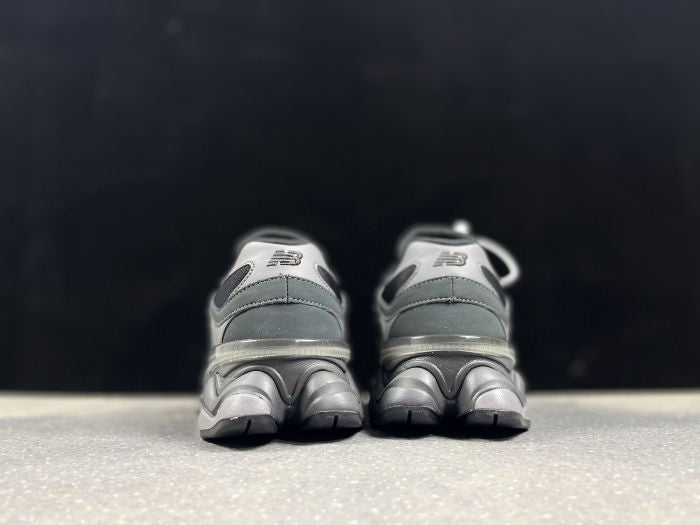 New Balance Black Elephand.shoes