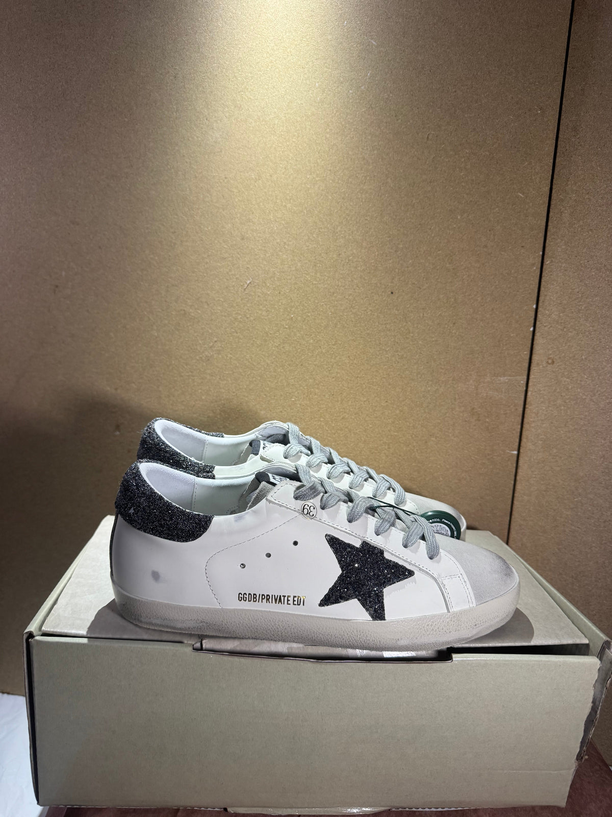 Golden Goose Black Star (Odmah dostupne) br 39 Elephand.shoes