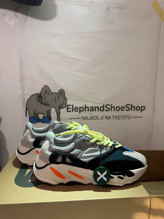 Yeezy 700   (Odmah dostupne) br 40 Elephand.shoes