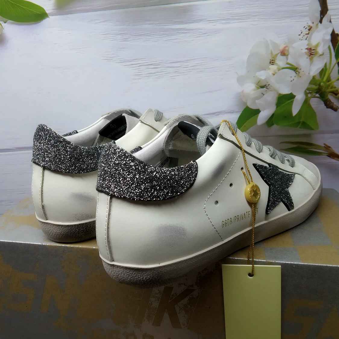 Golden Goose Black Star Elephand.shoes