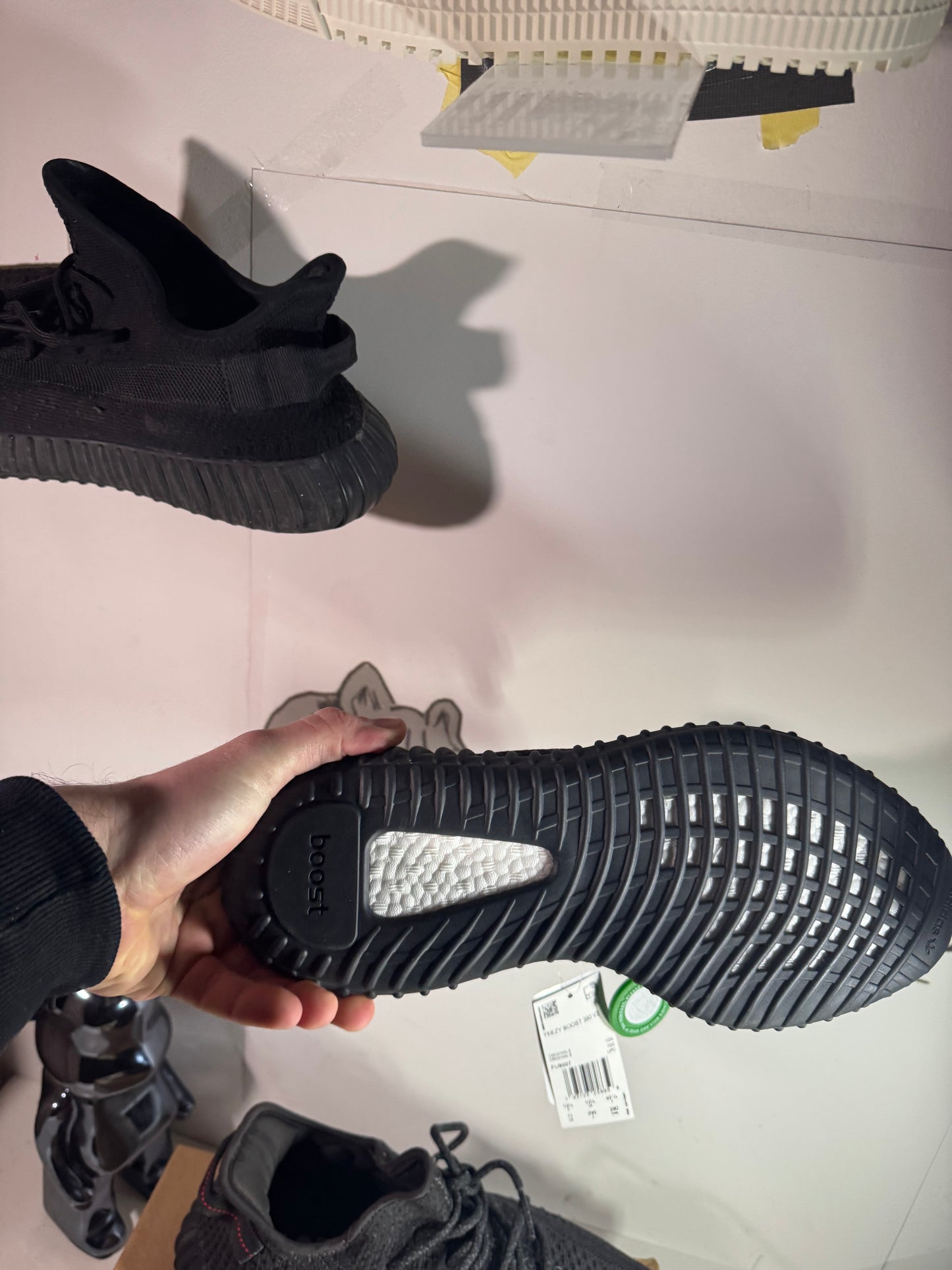 Yeezy  Black (Odmah dostupne) br 45