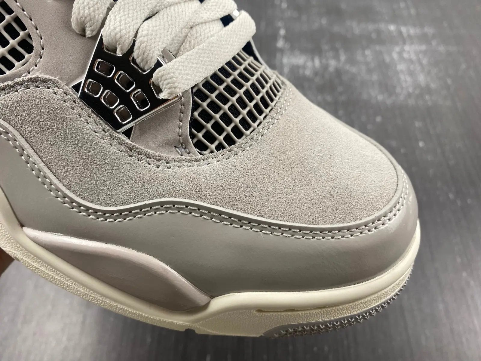 Air Jordan 4 "Frozen Moments" Elephand.shoes