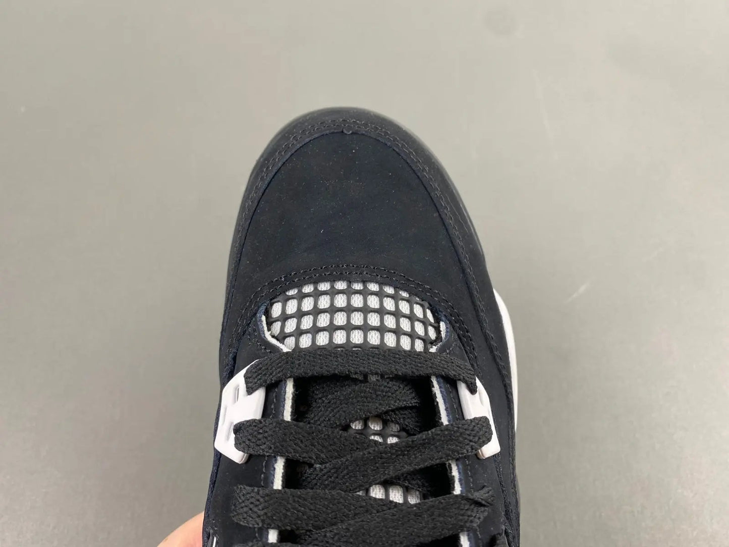 Air Jordan 4 "White Thunder" Elephand.shoes