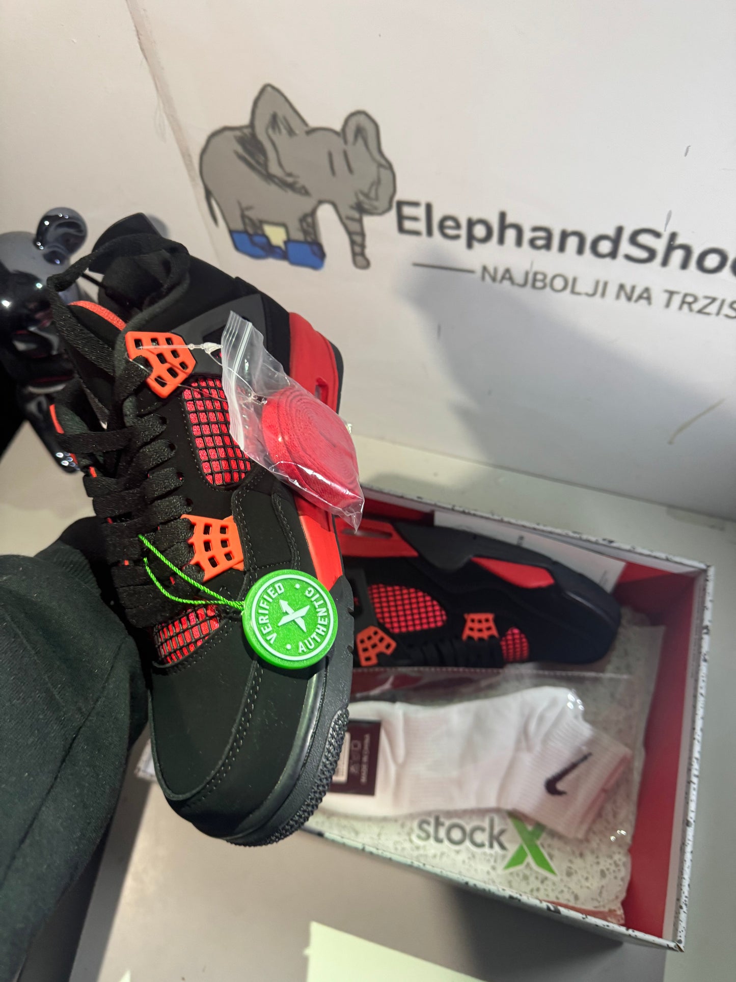 Jordan 4 Red (Odmah Dostupne) br 40 Elephand.shoes
