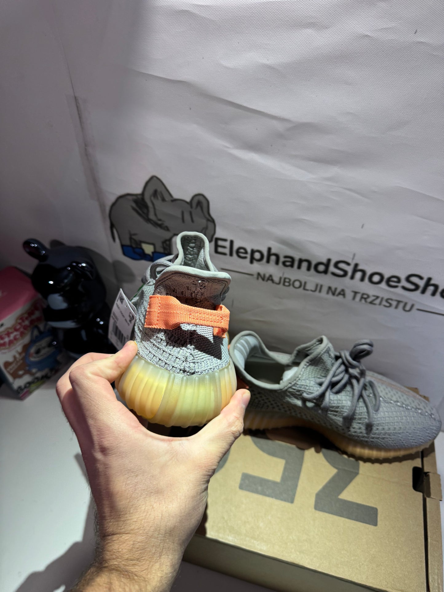 Yeezy True Form  (Odmah dostupne) br 40