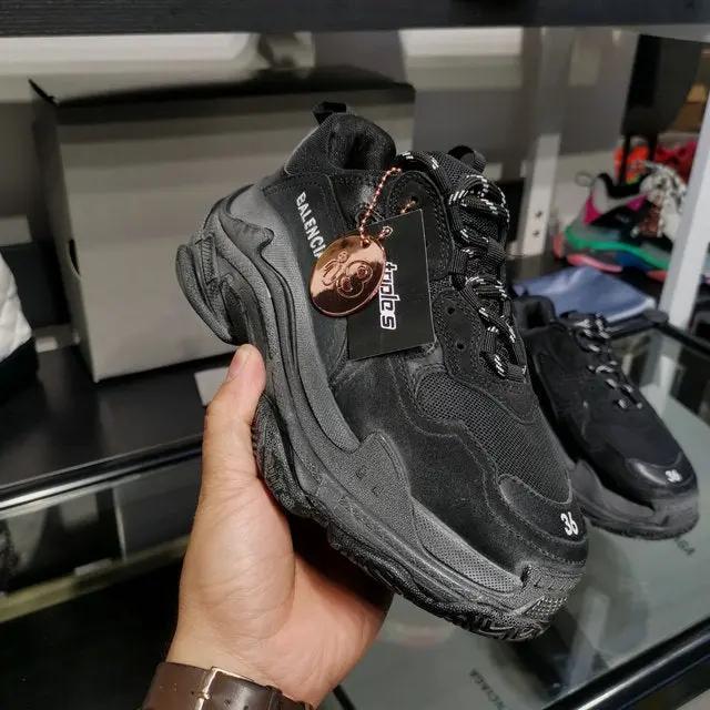 Balnciaga Triple S Black Elephand.shoes