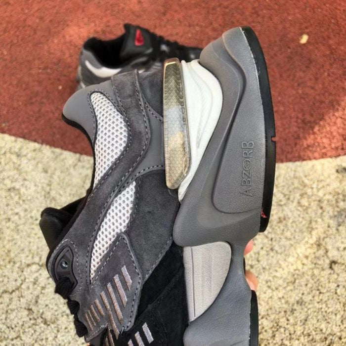 New Balance Teiple Black Elephand.shoes