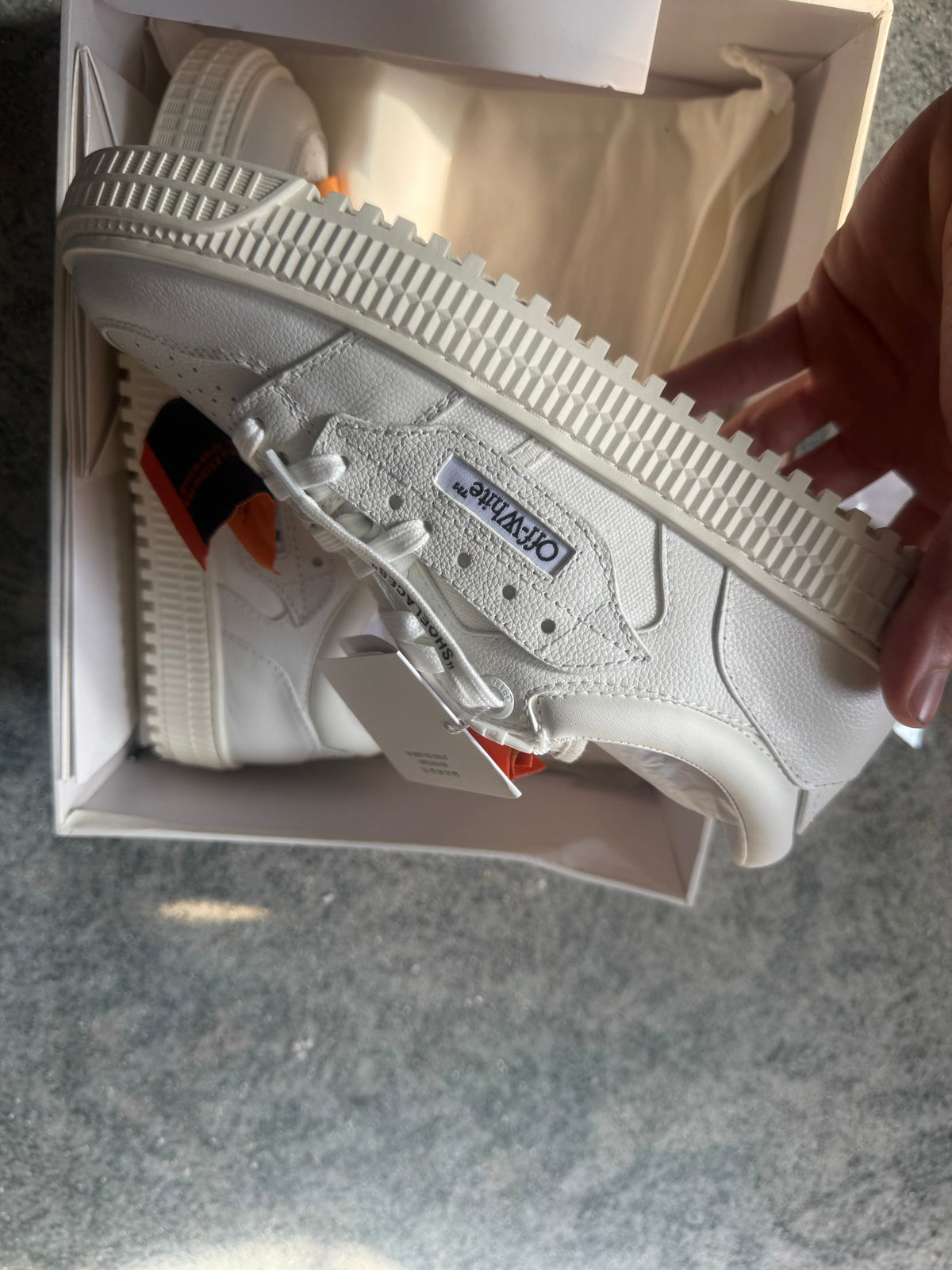 Off White Off Court Low (Odmah Dostupne) br 42 (Orange) Elephand.shoes