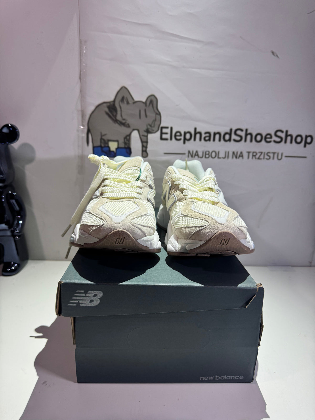 New Balance White  (Odmah dostupne)br 39 Elephand.shoes