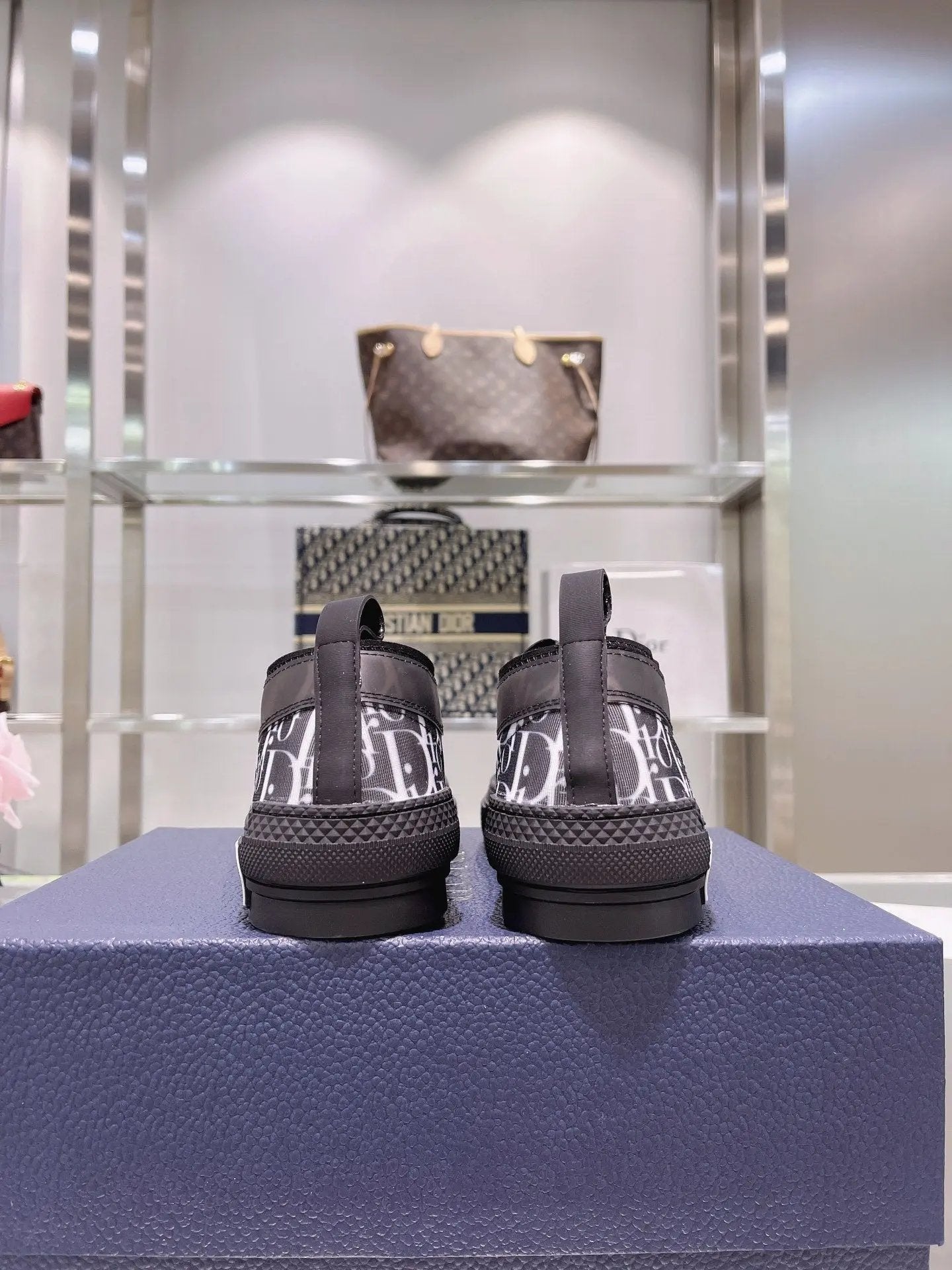 Dior  Black Low Elephand.shoes