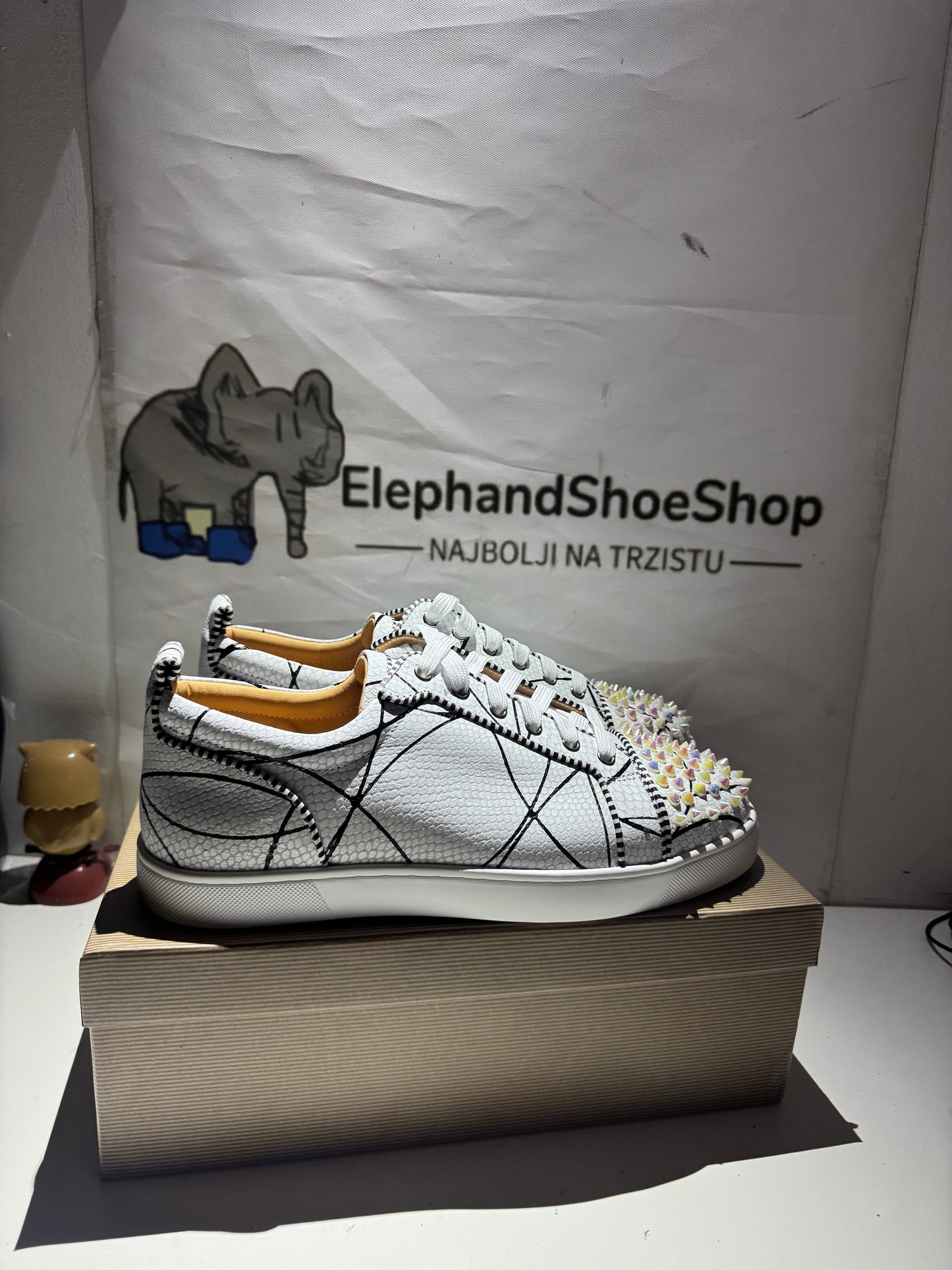 Louboutin White(Odmah Dostupne) br 44 Elephand.shoes