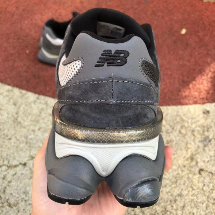 New Balance Teiple Black Elephand.shoes
