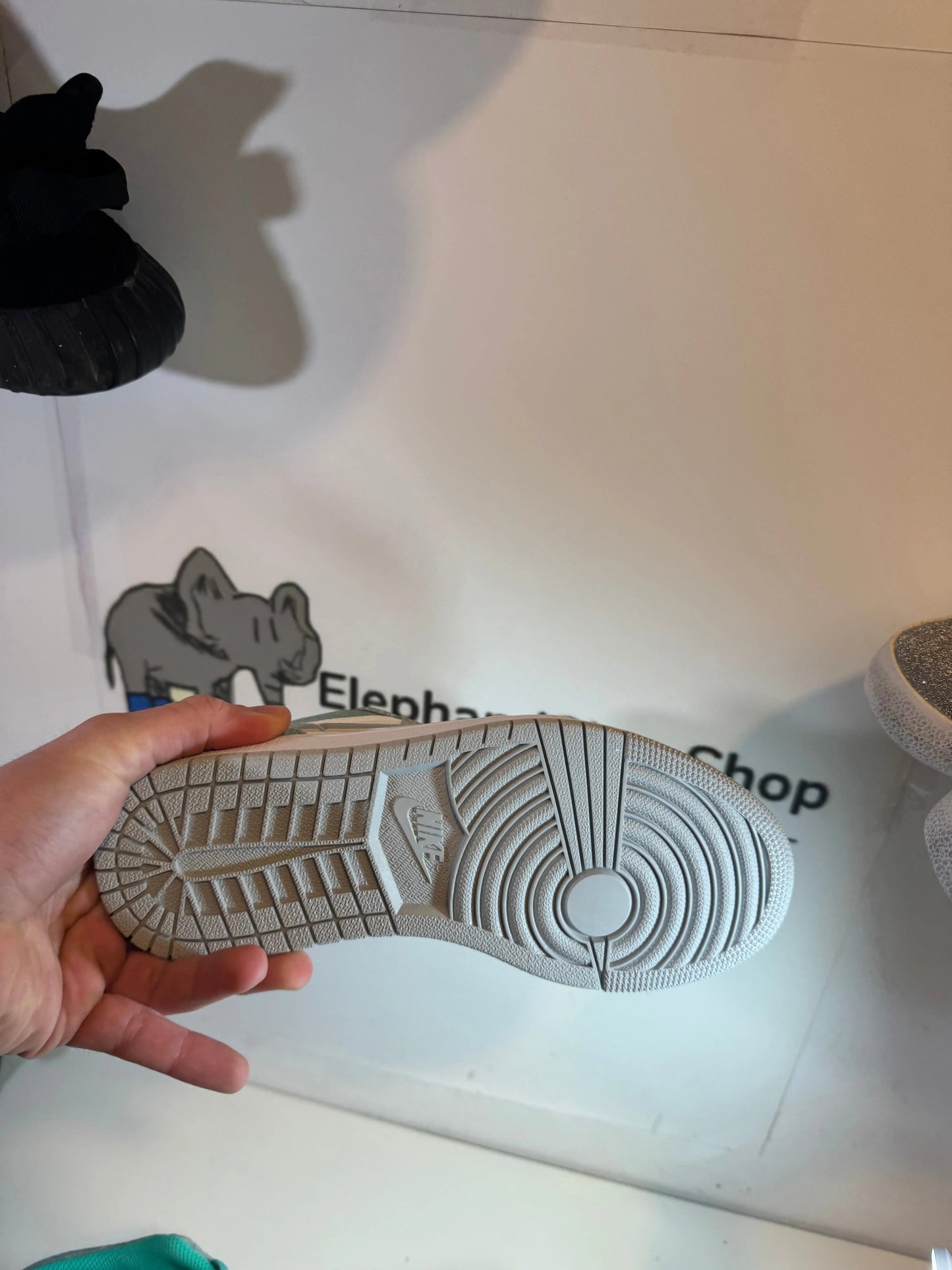 Jordan 1 Low Oreen (Odmah Dostupne) br 39 Elephand.shoes