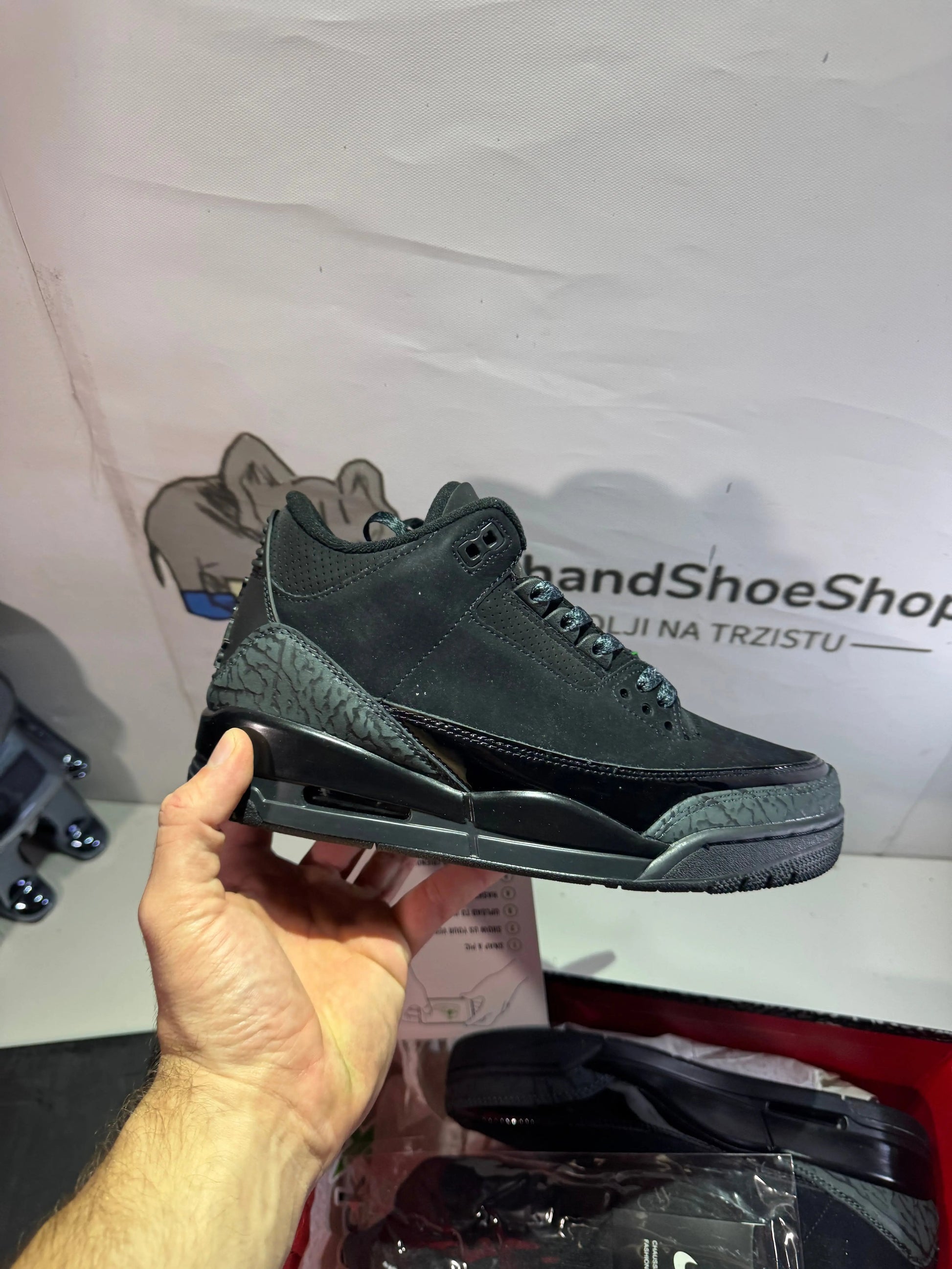 Jordan 3 Black Cat (Odmah Dostupne) br 40 Elephand.shoes