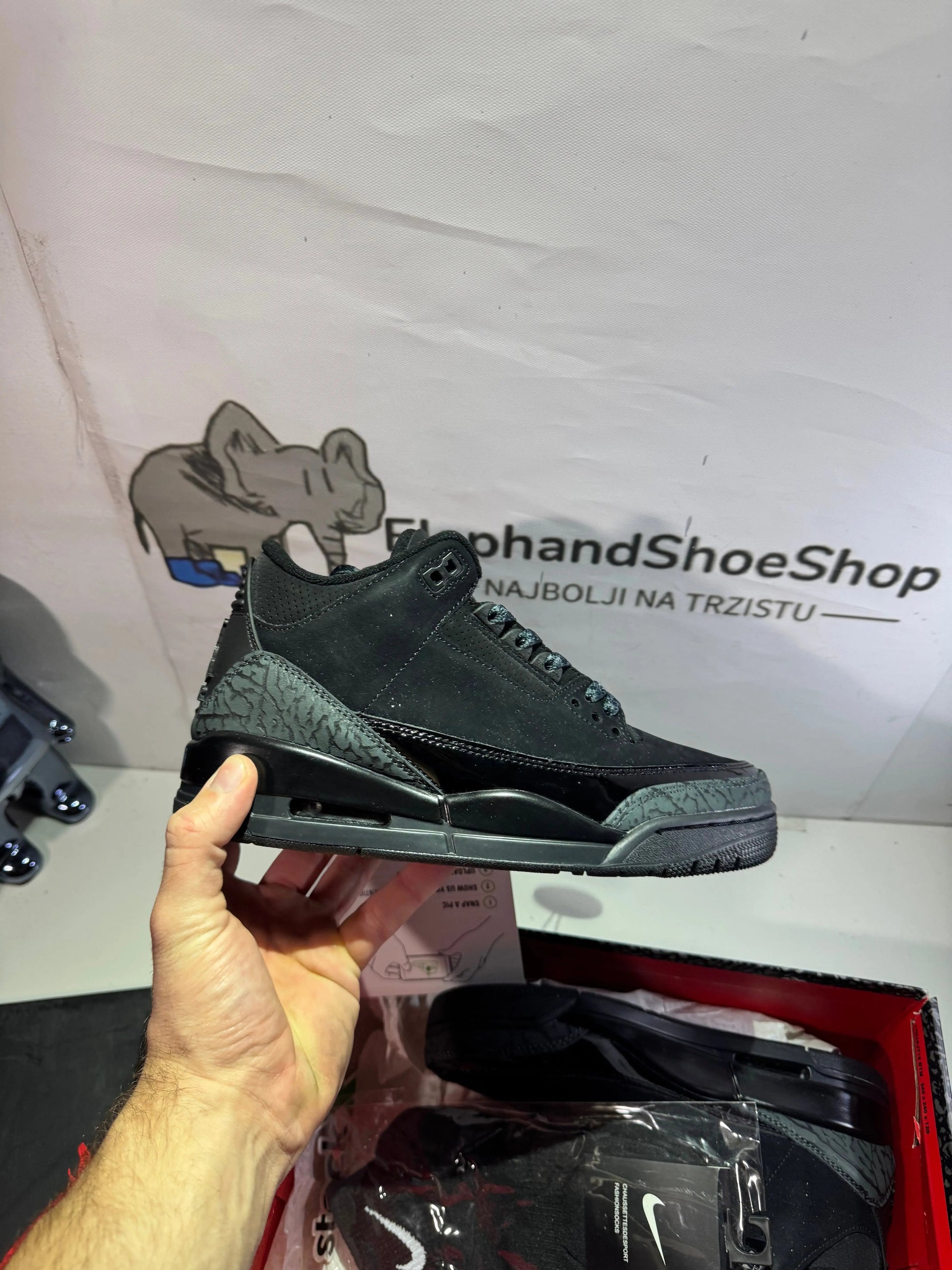 Jordan 3 Black Cat (Odmah Dostupne) br 40 Elephand.shoes