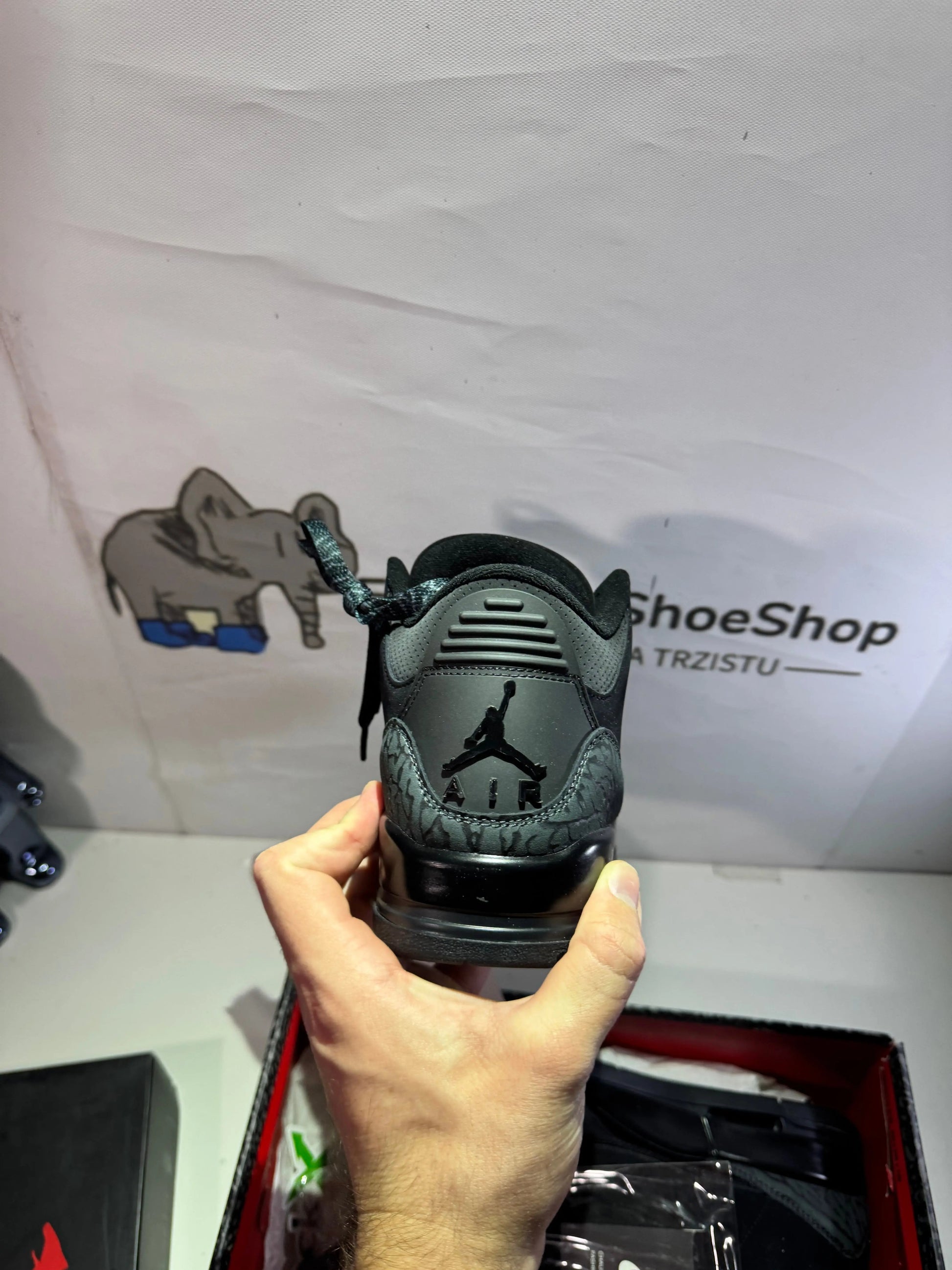 Jordan 3 Black Cat (Odmah Dostupne) br 40 Elephand.shoes