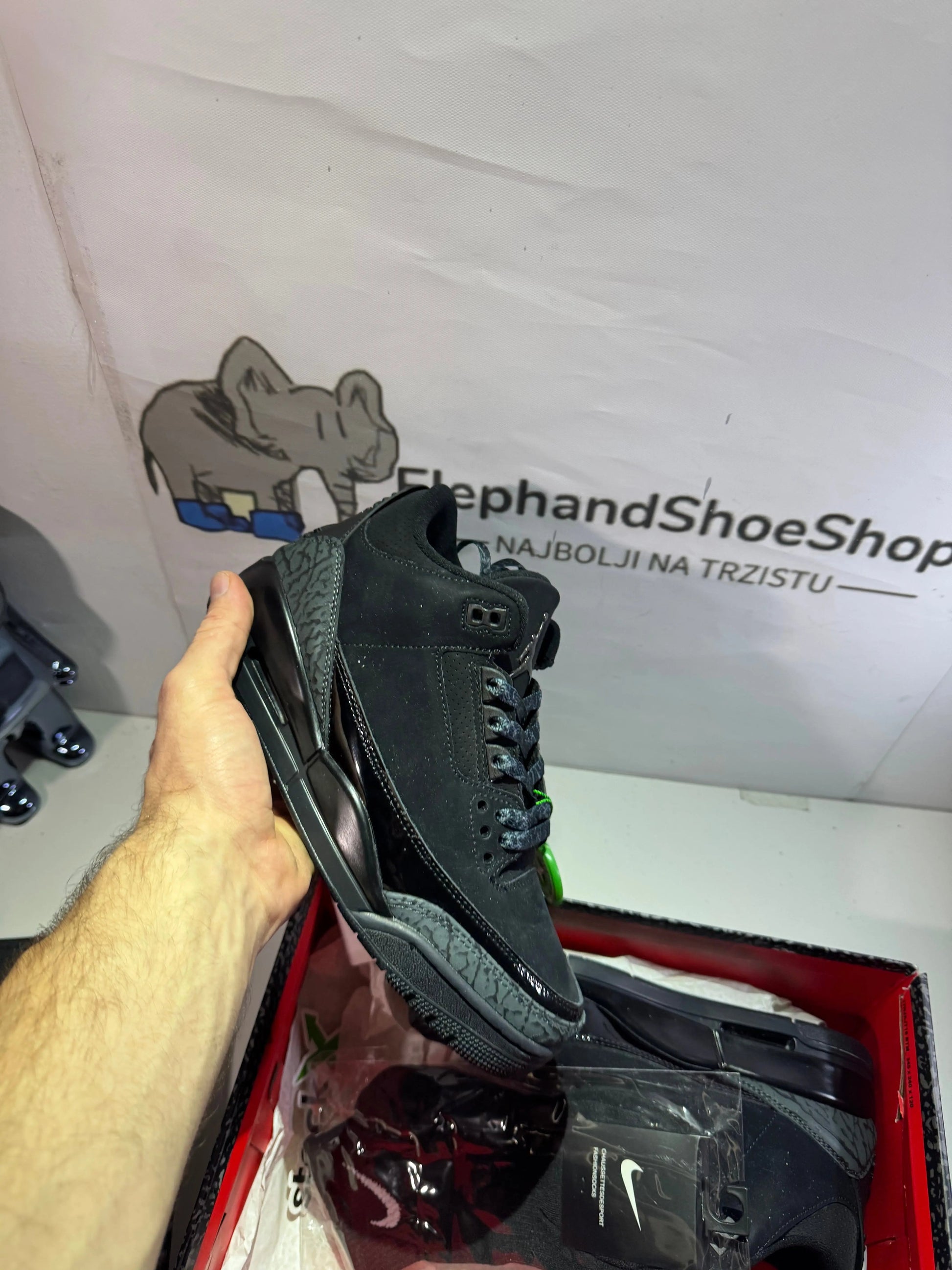 Jordan 3 Black Cat (Odmah Dostupne) br 40 Elephand.shoes