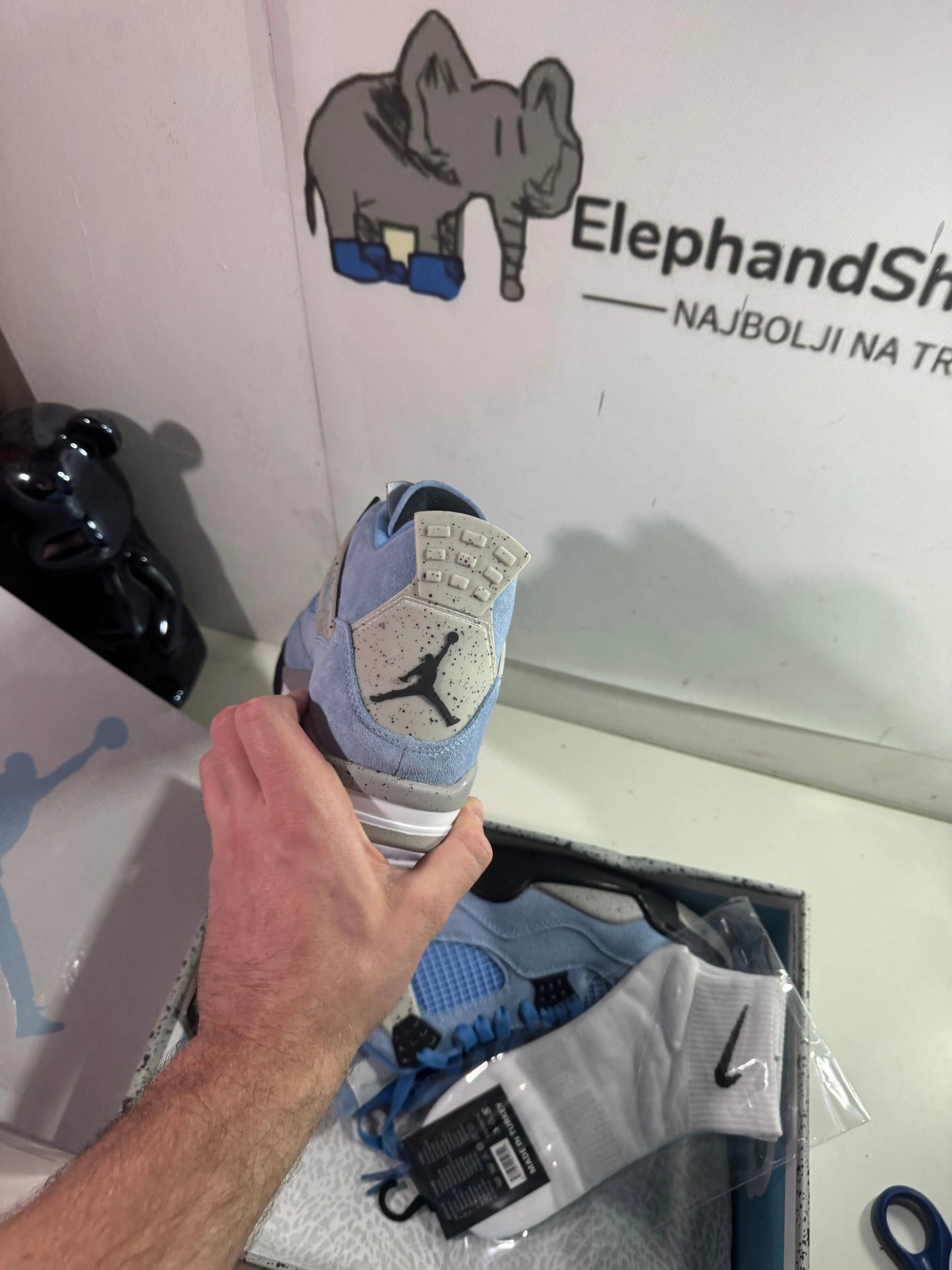 Jordan 4 University Blue (Odmah Dostupne)br 45 Elephand.shoes