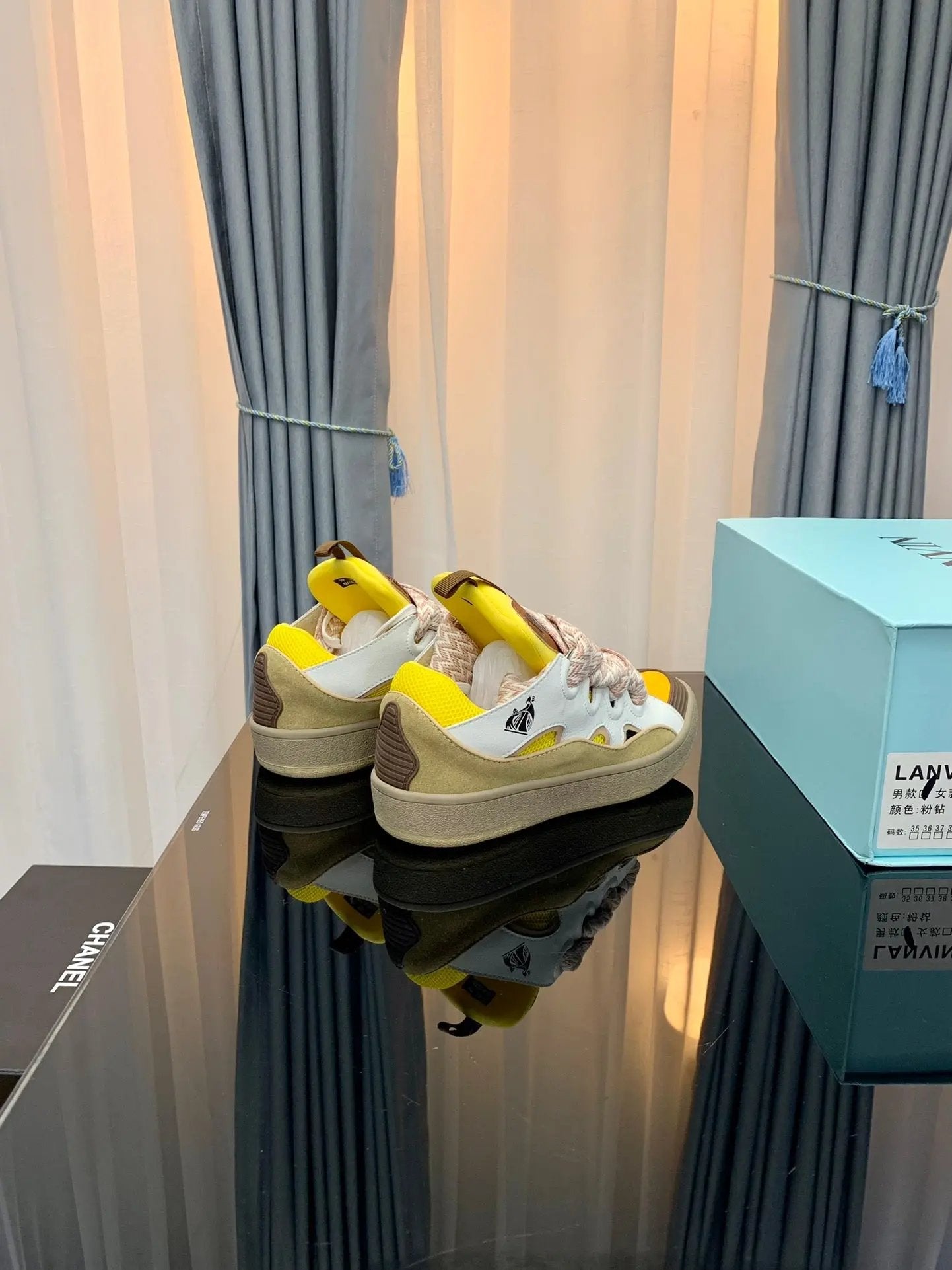 Lanvin Yellow Elephand.shoes