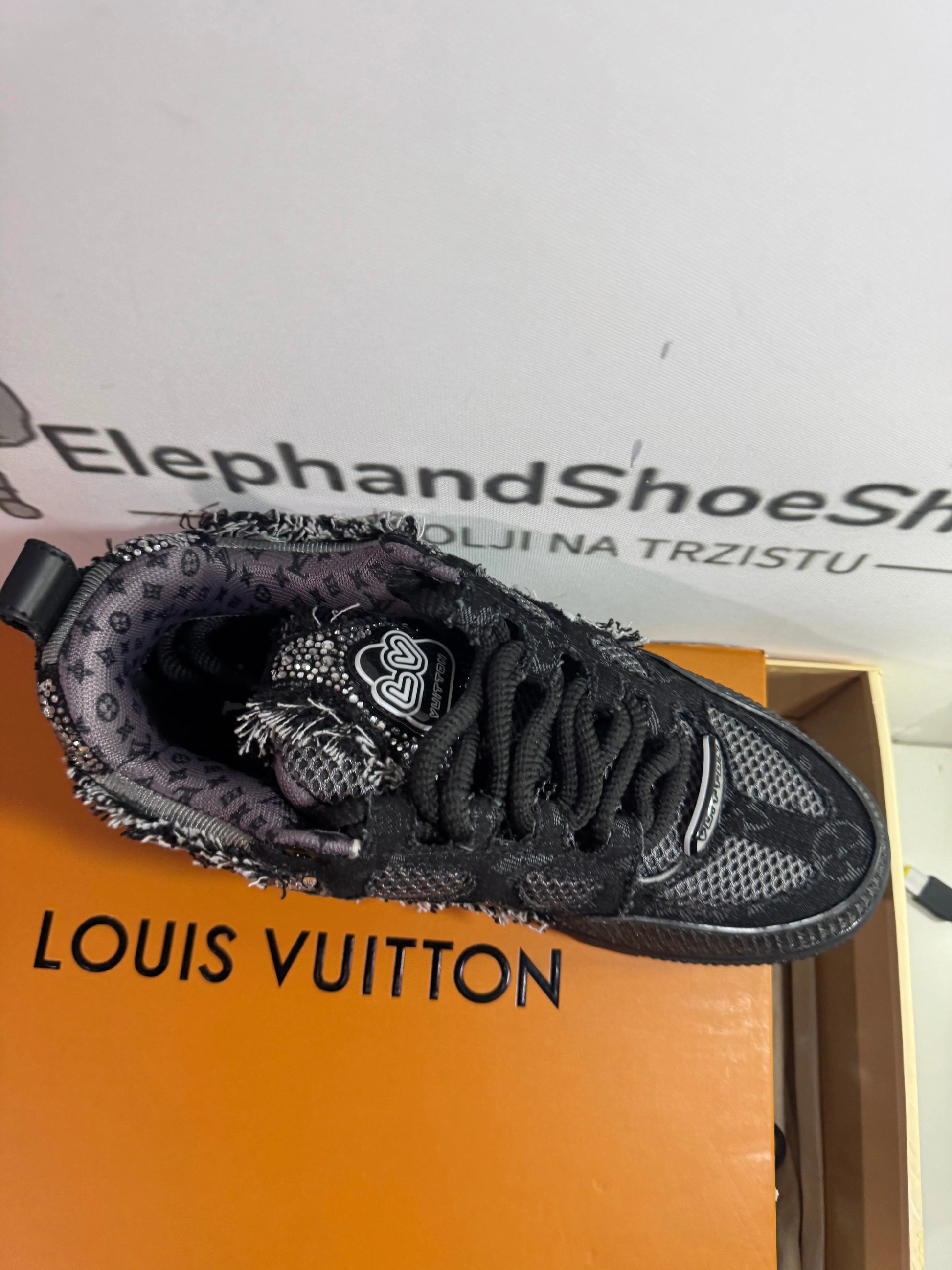 Louis Vuitton Low Black/Sparkle (Odmah Dostupne) br 39 Elephand.shoes