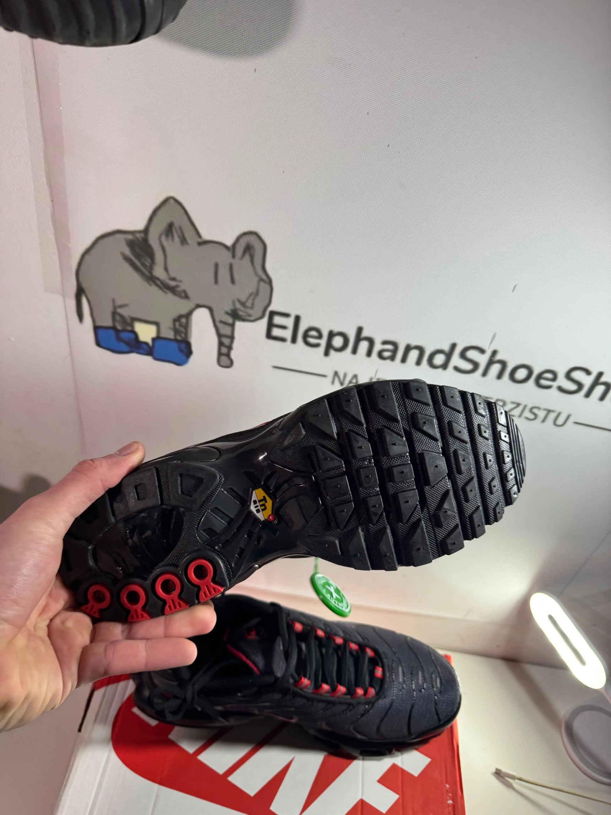 Nike Tn Black/Red  (Odmah dostupne) br 38 39 40 41 Elephand.shoes
