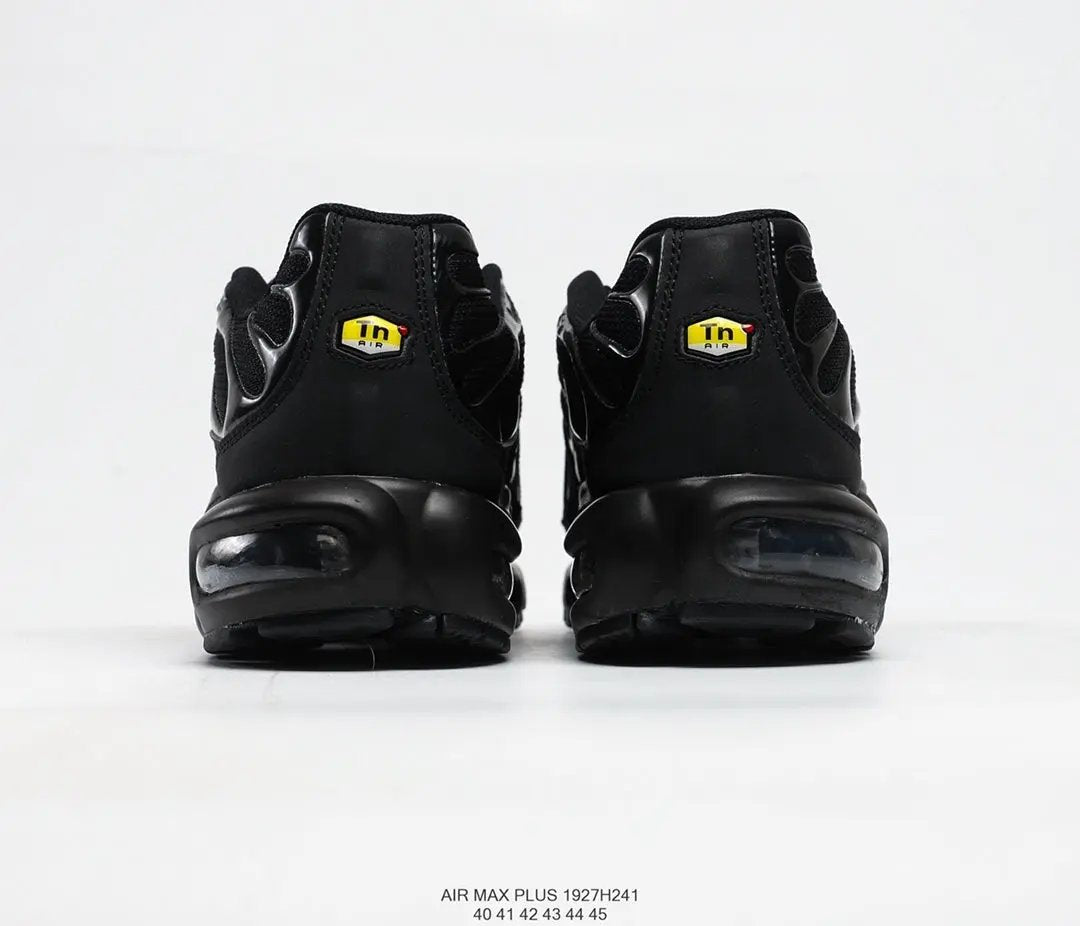 nike tuned triple black
