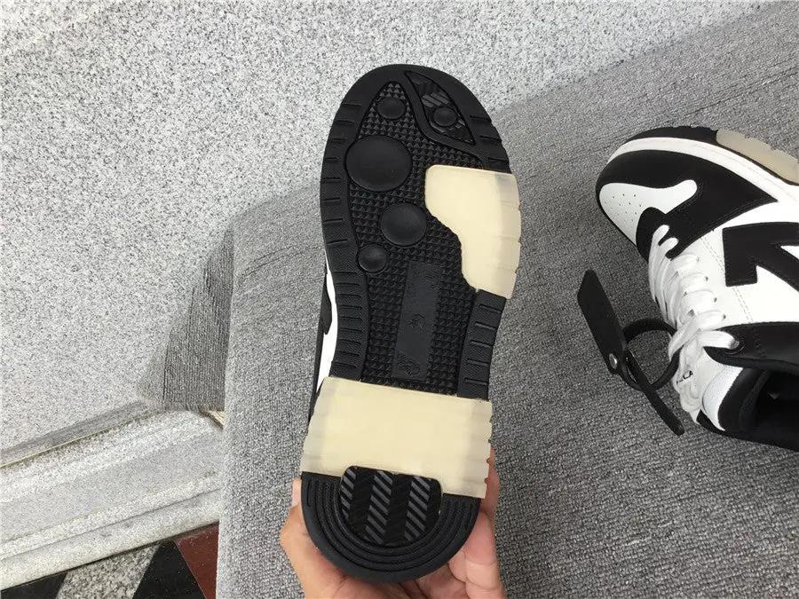 OFF-WHITE out the office Black / White Elephand.shoes