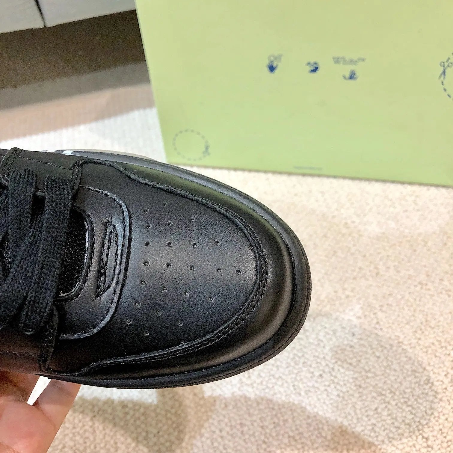 OFF-WHITE out the office Graffiti Balck Elephand.shoes