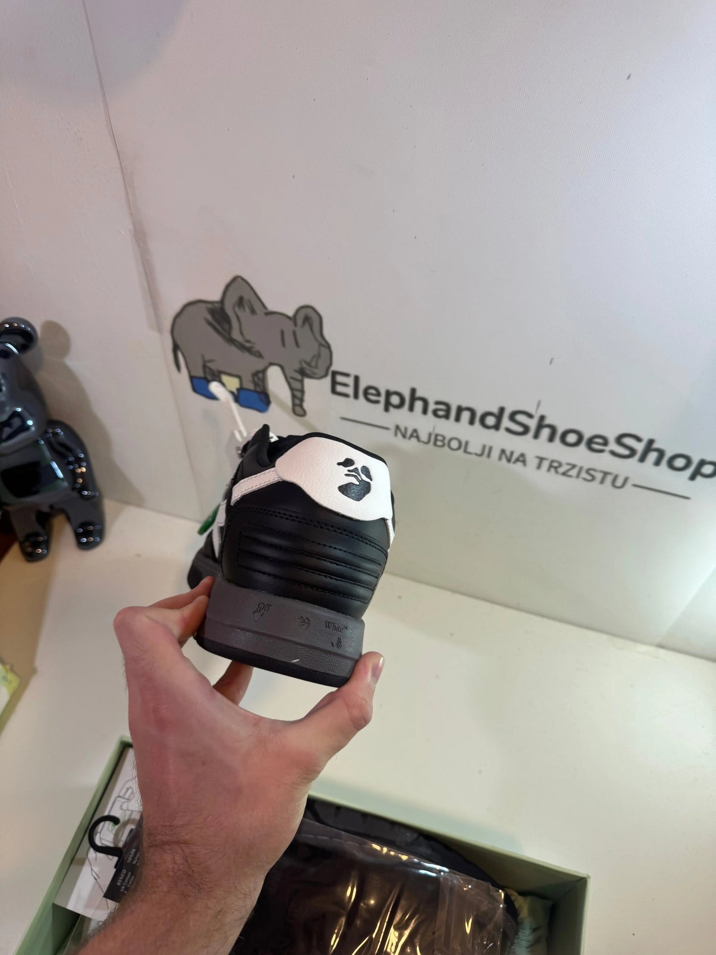 Off White Out the Office Black (Odmah Dostupne) br 44 Elephand.shoes