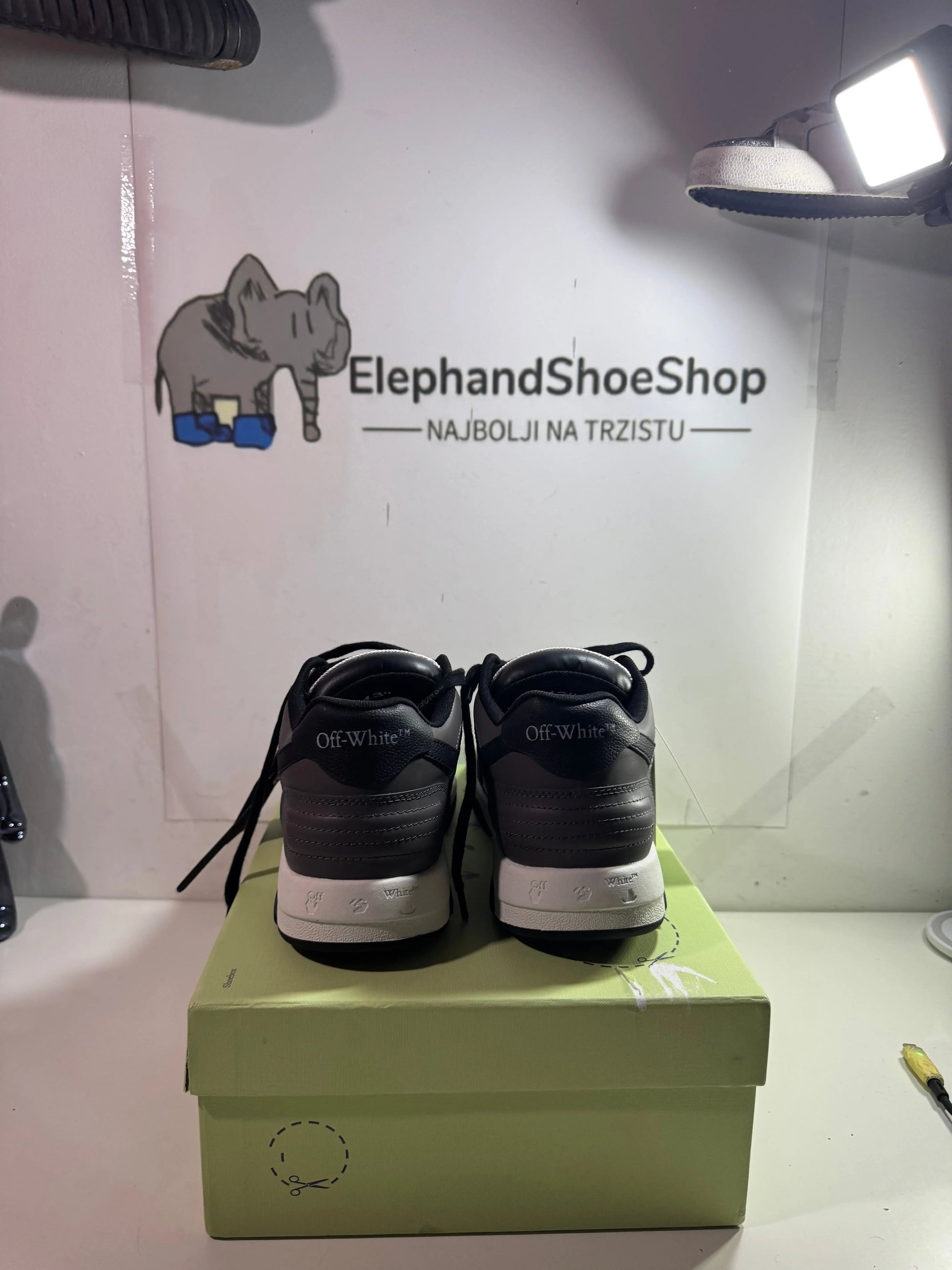 Off White Out the Office Grey (Odmah Dostupne) br 43 Elephand.shoes