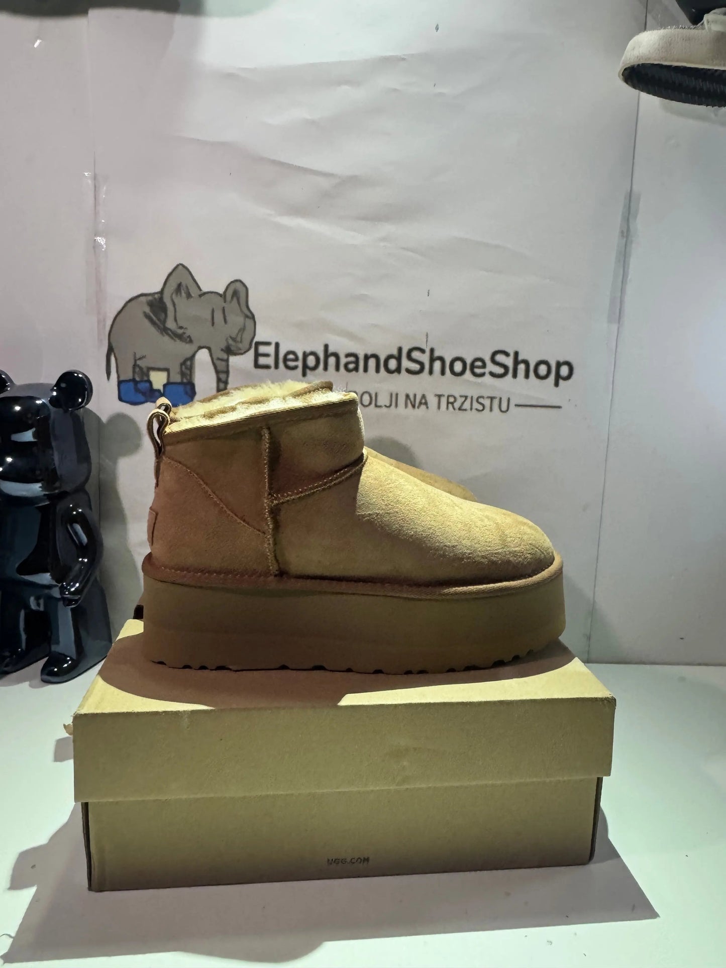 UGG Boots Brown  (Odmah dostupne) br 43 Elephand.shoes