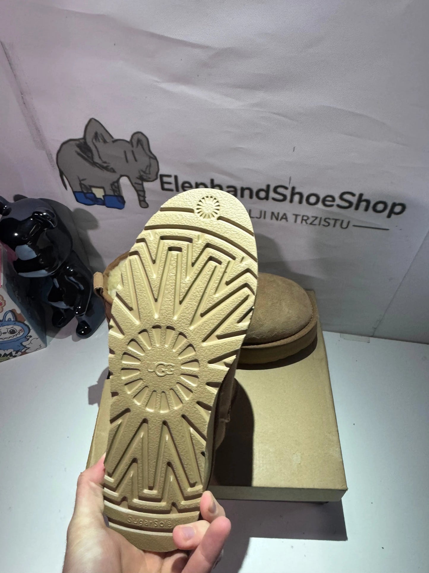 UGG Boots Brown  (Odmah dostupne) br 43 Elephand.shoes