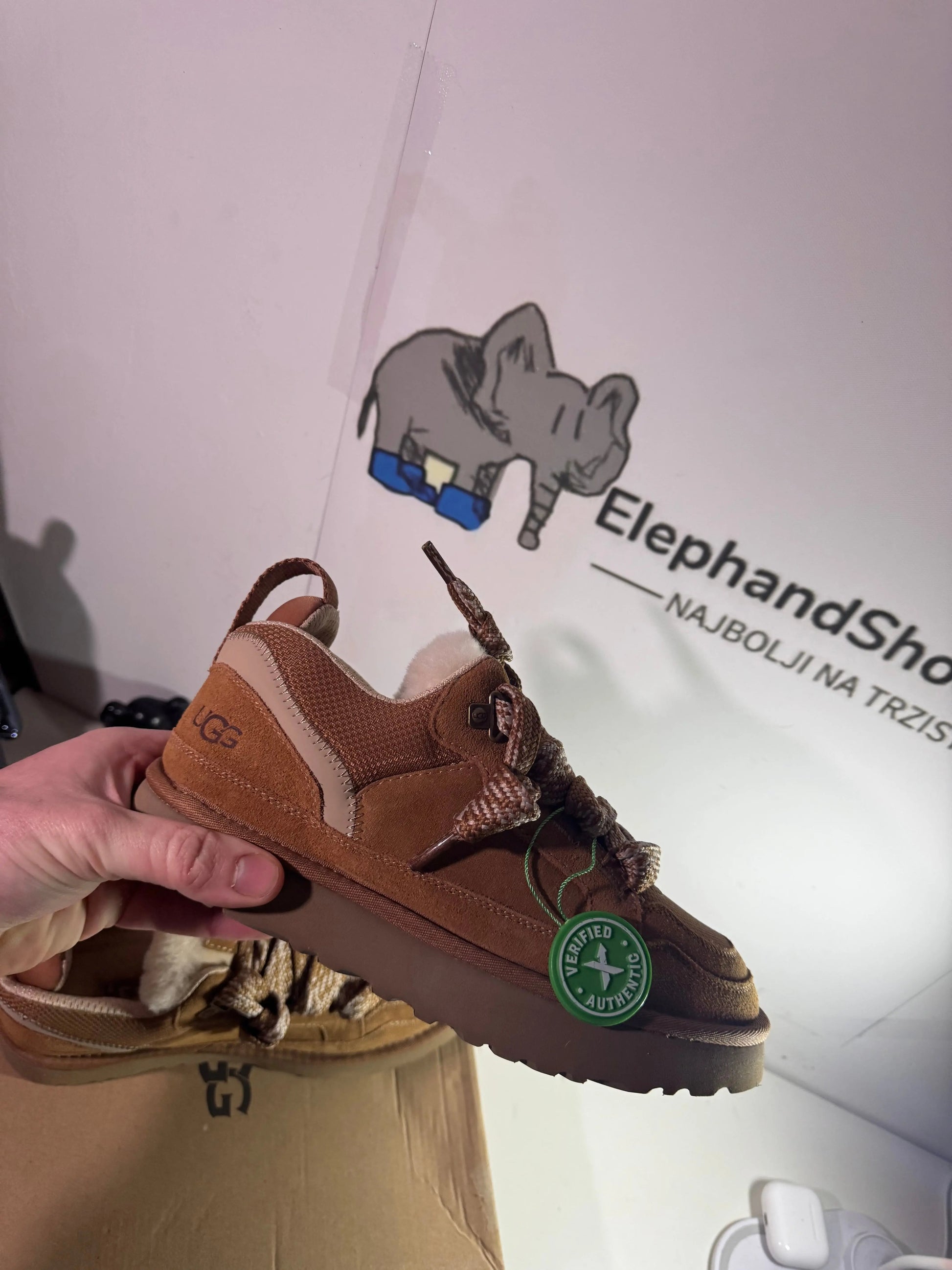 UGG Lowmel Brown (Odmah dostupne) br 38 39 Elephand.shoes