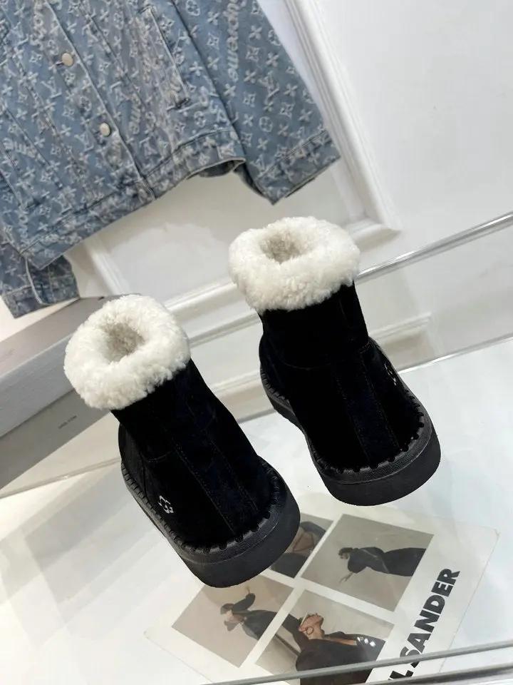 Ugg boots low mini Elephand.shoes