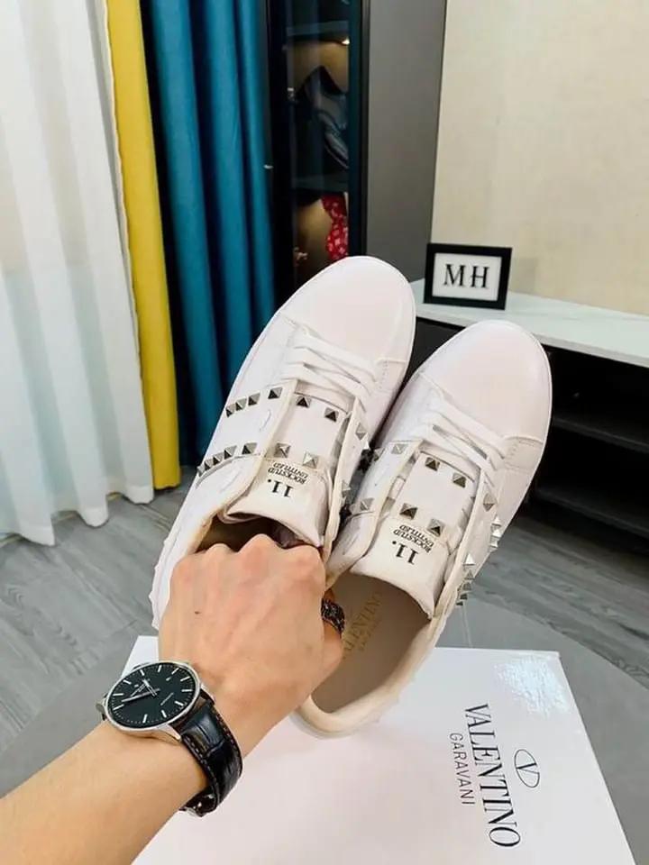Valentino Low White Elephand.shoes