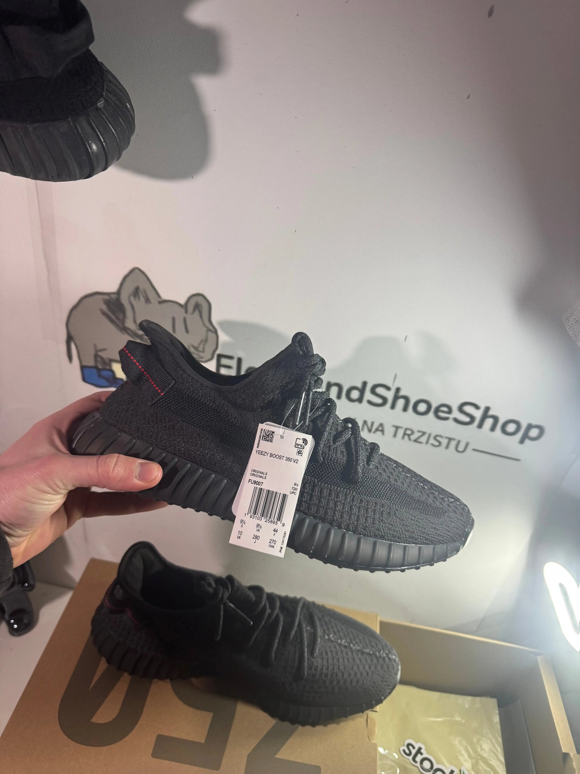 Yeezy Black (Odmah dostupne) br 40 41 43 45 Elephand.shoes