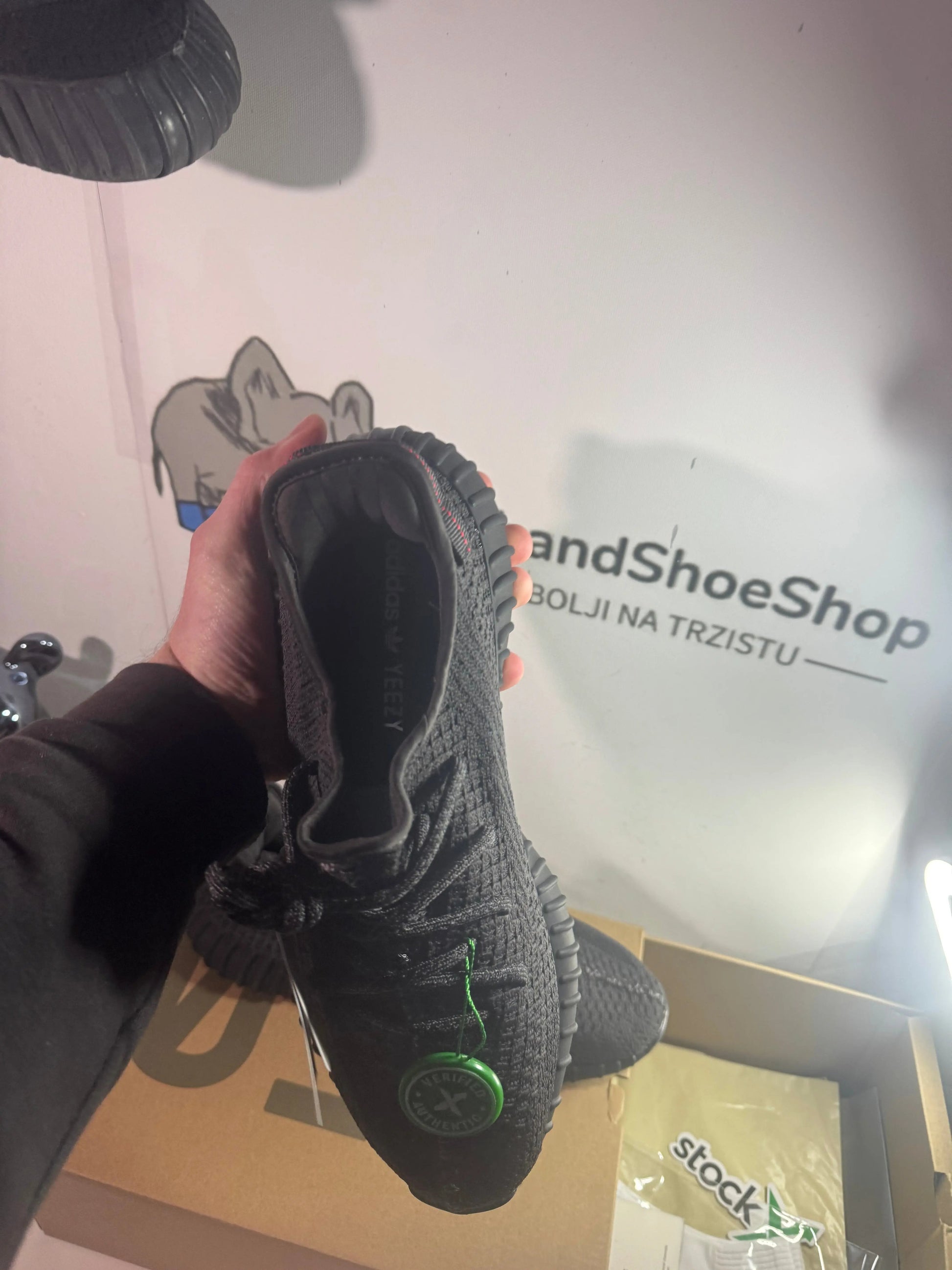 Yeezy Black (Odmah dostupne) br 40 41 43 45 Elephand.shoes